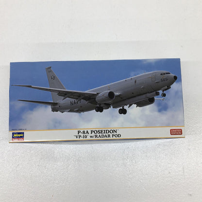 [Used] Airplane plastic model P-8A Poseidon 10th Patrol Squadron w Radar Pod 1/200 10856 [Kakogawa Logistics] 