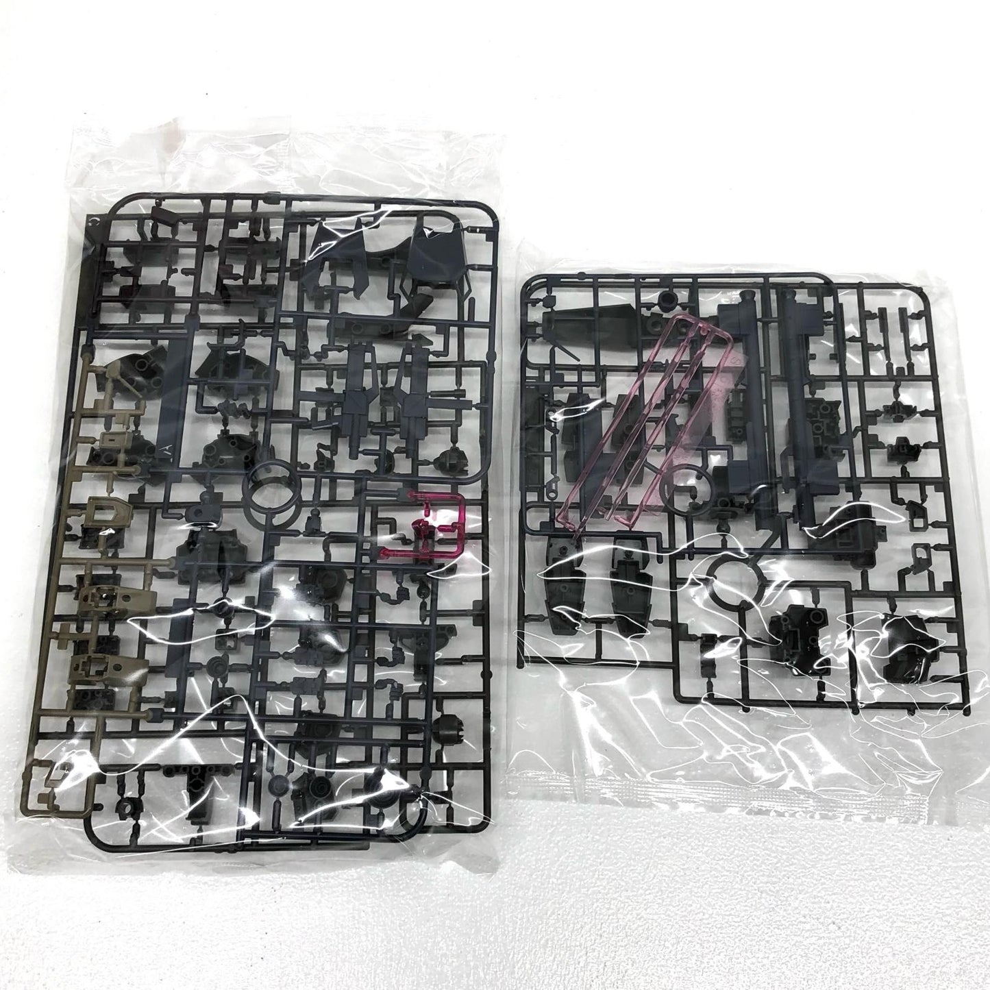 【中古】 1/144HGRGM-89DジェガンD型(護衛隊仕様)「機動戦士ガンダムNT」プレミアムバンダイ限定[5055625]【飾磨店】