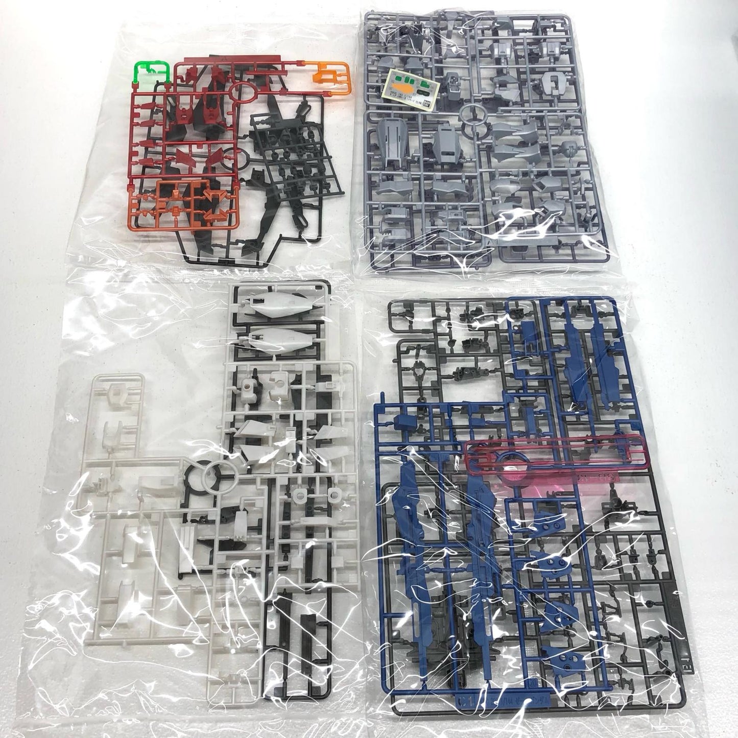 1/144HGゼータガンダム[U.C.0088]/百式/ガンダムMk-II(エゥーゴ仕様)セット[グリプス戦役スペシャルカラー]「機動戦士Zガンダム」ガンダムベース限定[5063810]