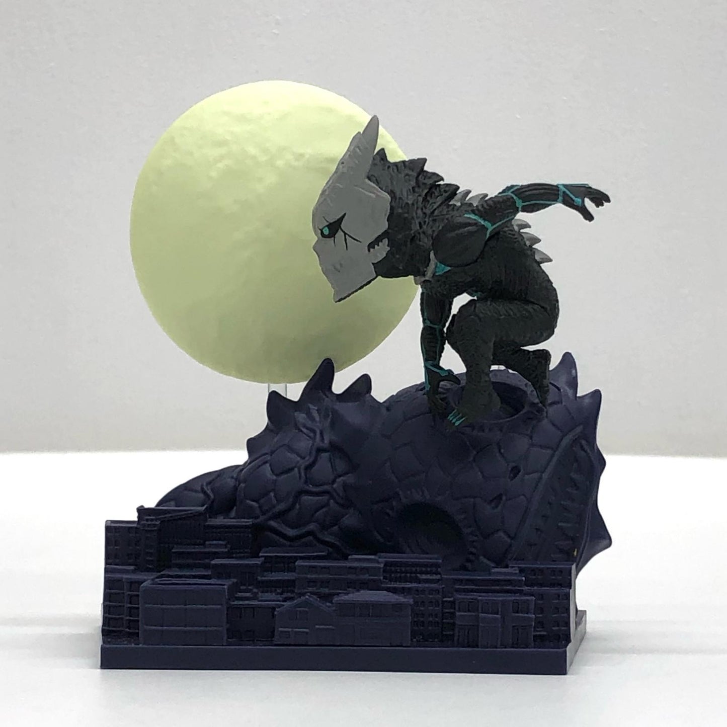 【中古】 怪獣8号WCFログストーリーズ-怪獣になった男-「怪獣8号」【フィギュア】【飾磨店】