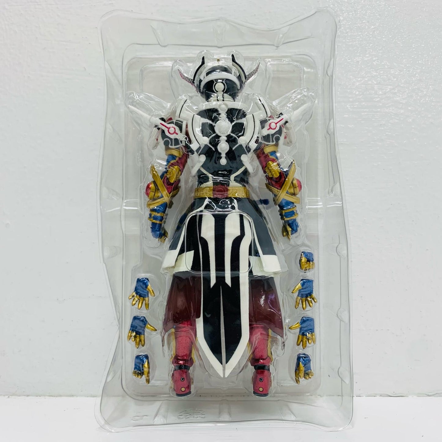 S.H.Figuarts仮面ライダーエボルブラックホールフォーム(フェーズ4)「仮面ライダービルド」魂ウェブ商店限定【フィギュア】