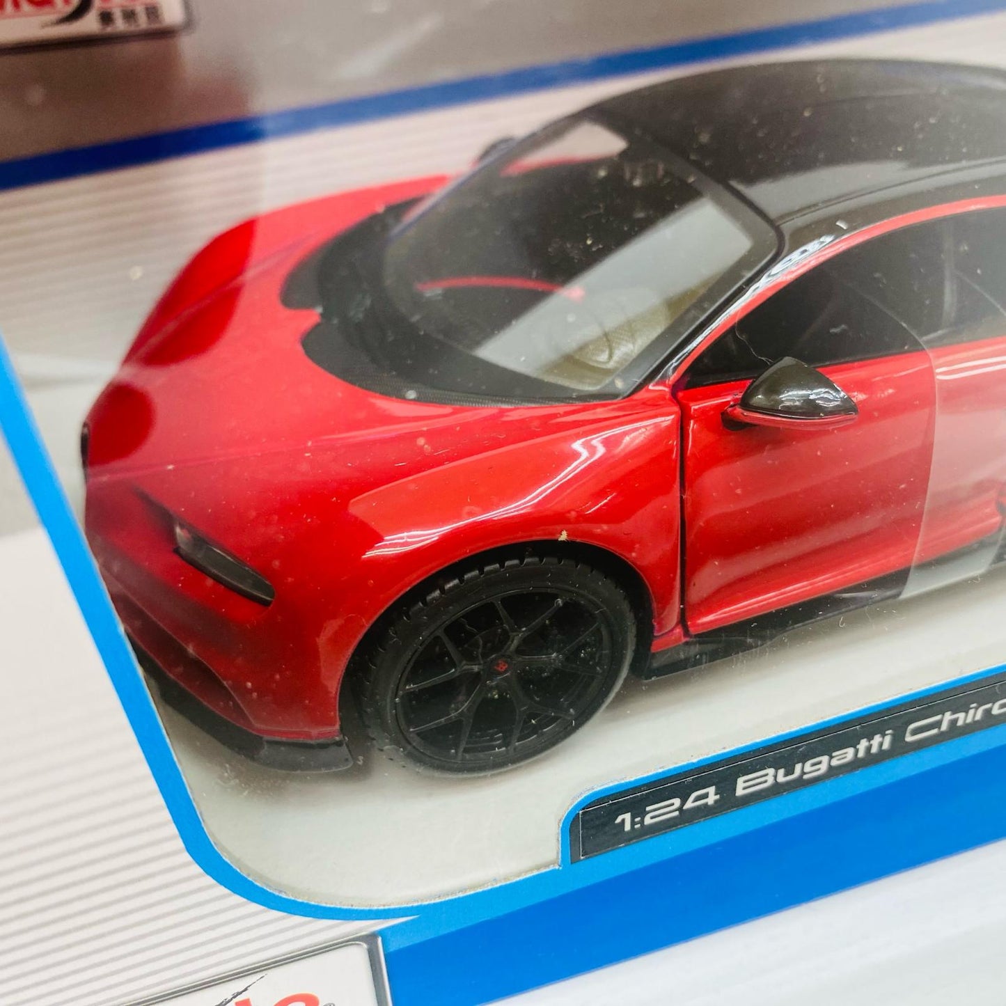 1/24 Bugatti Chiron Sport (Black x Red) [MS31524BKR]