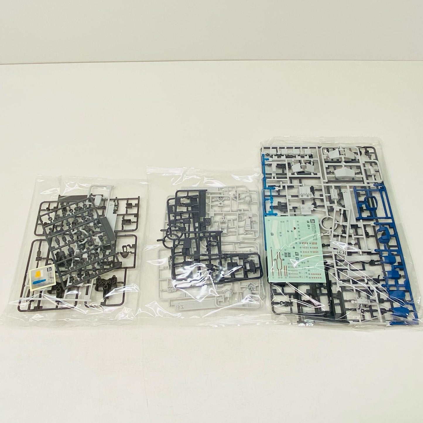【中古】 1/144HGRGM-79LVジム・ナイトシーカーII「機動戦士ガンダムMSD」プレミアムバンダイ限定[5063405] ガンダム プラモデル RGM-79LVジム・ナイトシーカー2 HG プレミアムバンダイ限定 '1/144【飾磨店】