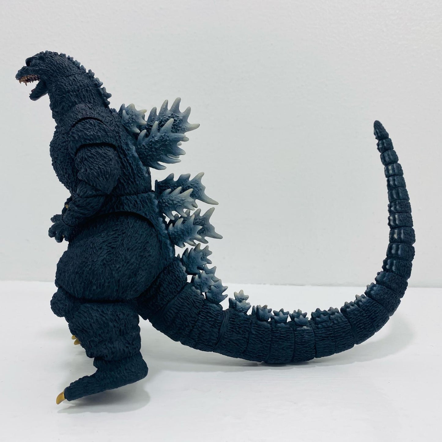 S.H.MonsterArtsゴジラ(1991)-新宿決戦-「ゴジラVSキングギドラ」【フィギュア】