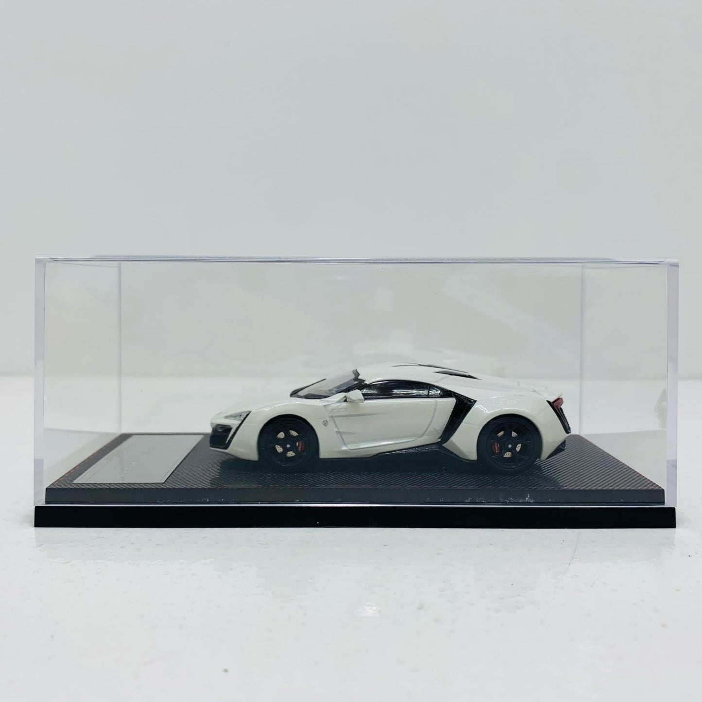 【中古】 1/43 W MOTORS Lykan Hypersport(パールホワイト) [TK-KF000303]【飾磨店】