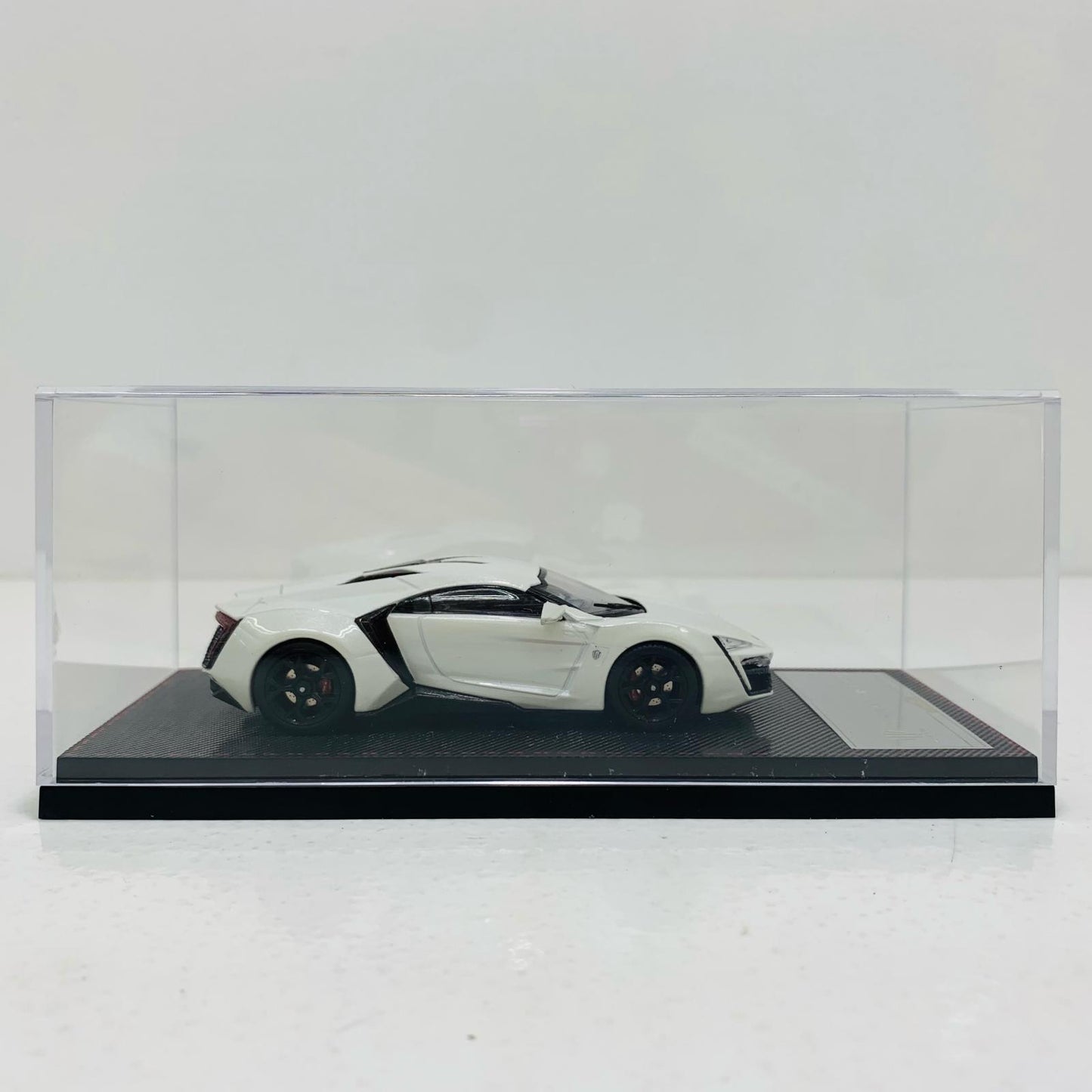 【中古】 1/43 W MOTORS Lykan Hypersport(パールホワイト) [TK-KF000303]【飾磨店】