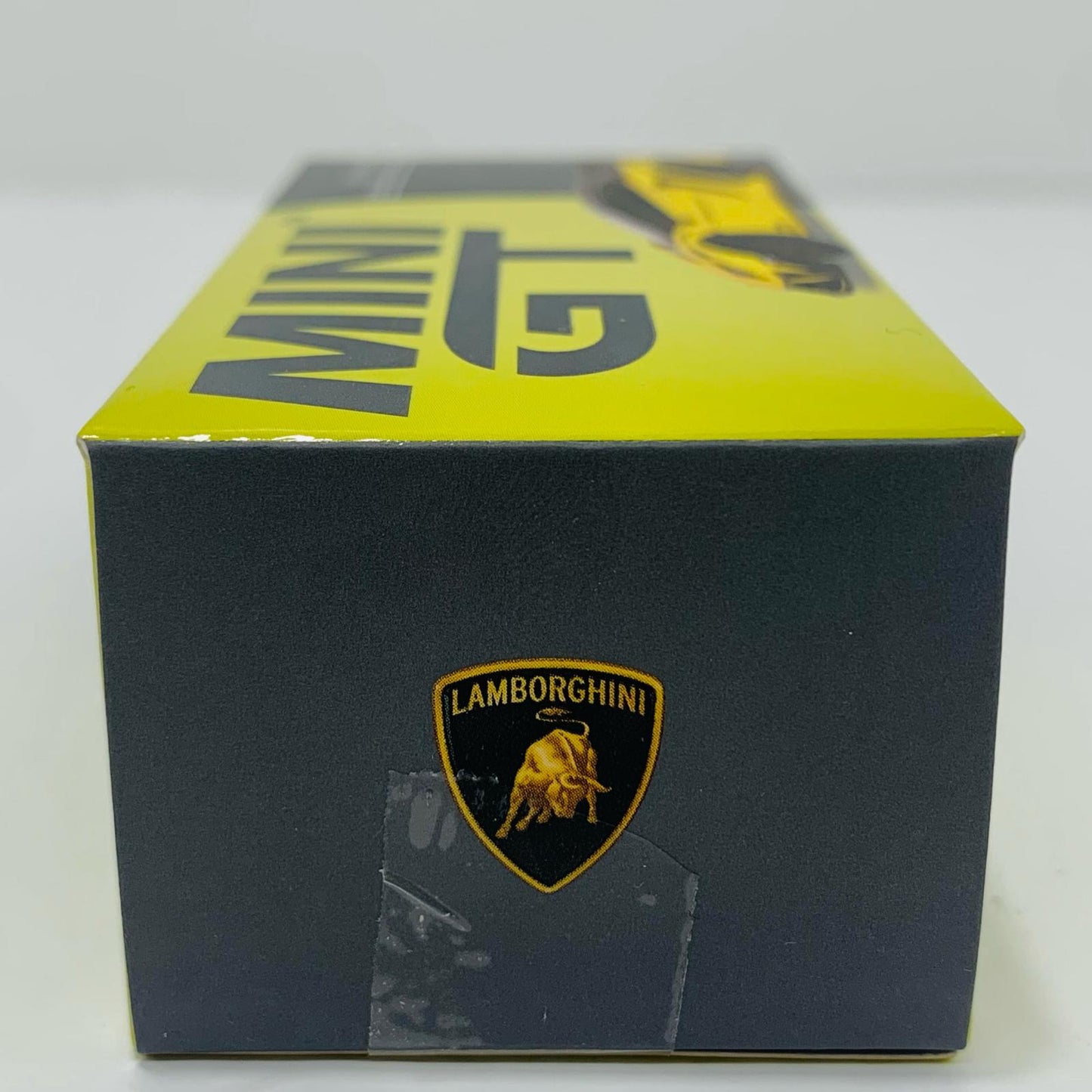 [Used] 1/64 LB-Silhouette WORKS Lamborghini Aventador GT EVO Left Hand Drive (Yellow) "Mini GT Series" [MGT00639-L]