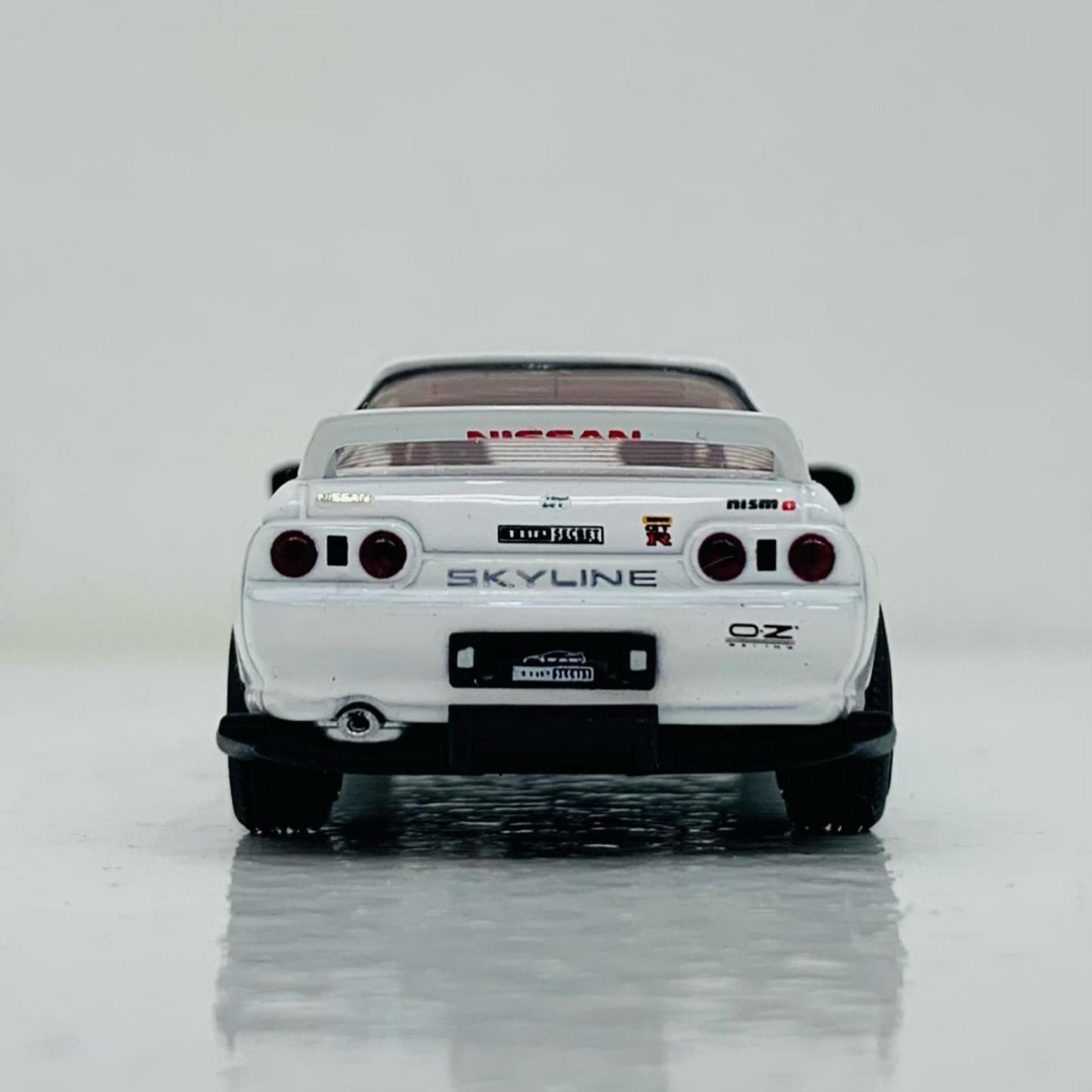 [Used] 1/64 Top Secret Nissan Skyline GT-R VR32 Right-Hand Drive (White) "MiniGT Series" [MGT00469-R]