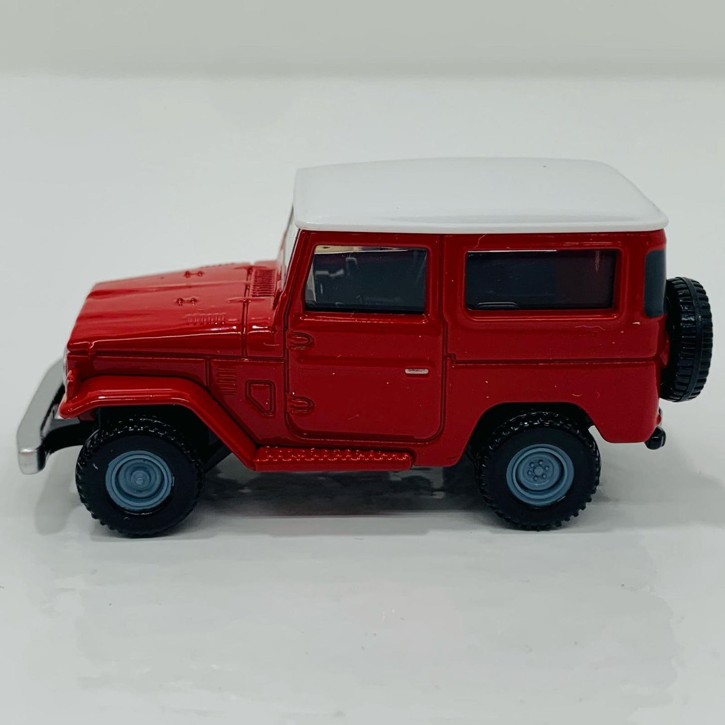 Toyota Land Cruiser (Tomica Premium Release Commemorative Edition) "Tomica Premium 04"