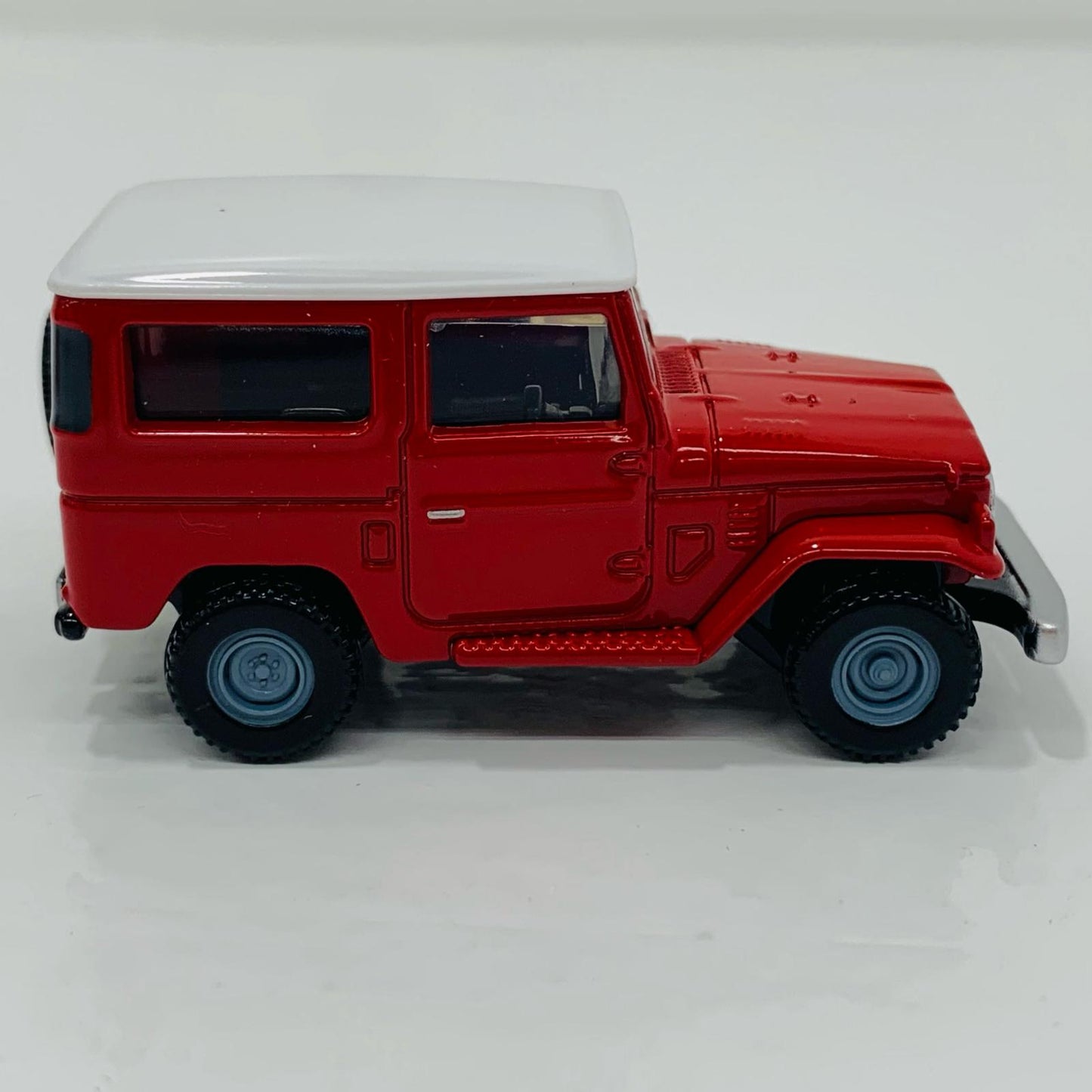 Toyota Land Cruiser (Tomica Premium Release Commemorative Edition) "Tomica Premium 04"