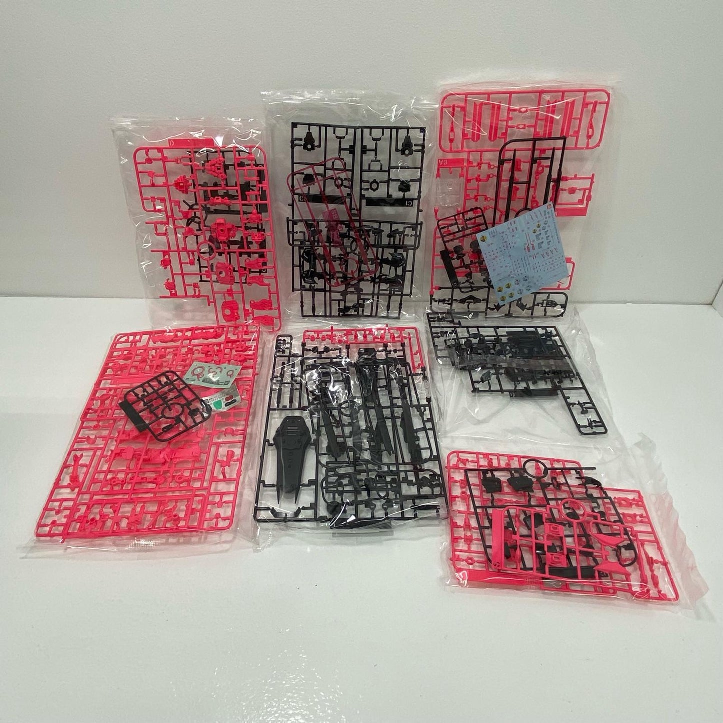 【中古】 1/100MGMBF-P02ガンダムアストレイレッドフレーム[リサーキュレーションカラー/ネオンピンク]「機動戦士ガンダムSEEDDESTINYASTRAY」ガンダムベース限定[5068539]