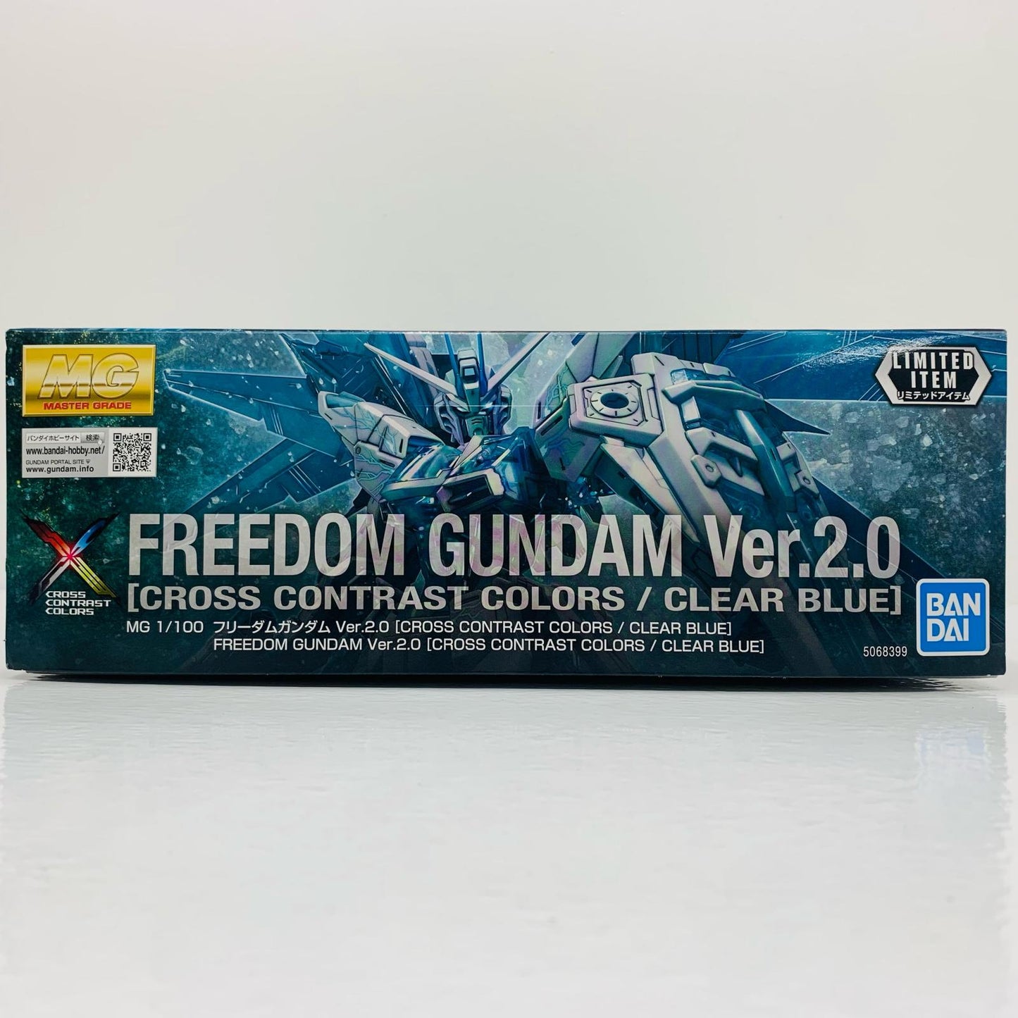 [Used] 1/100 MG ZGMF-X10A Freedom Gundam Ver.2.0 (CROSS CONTRAST COLORS/CLEAR BLUE) "Mobile Suit Gundam SEED" Event Limited Item