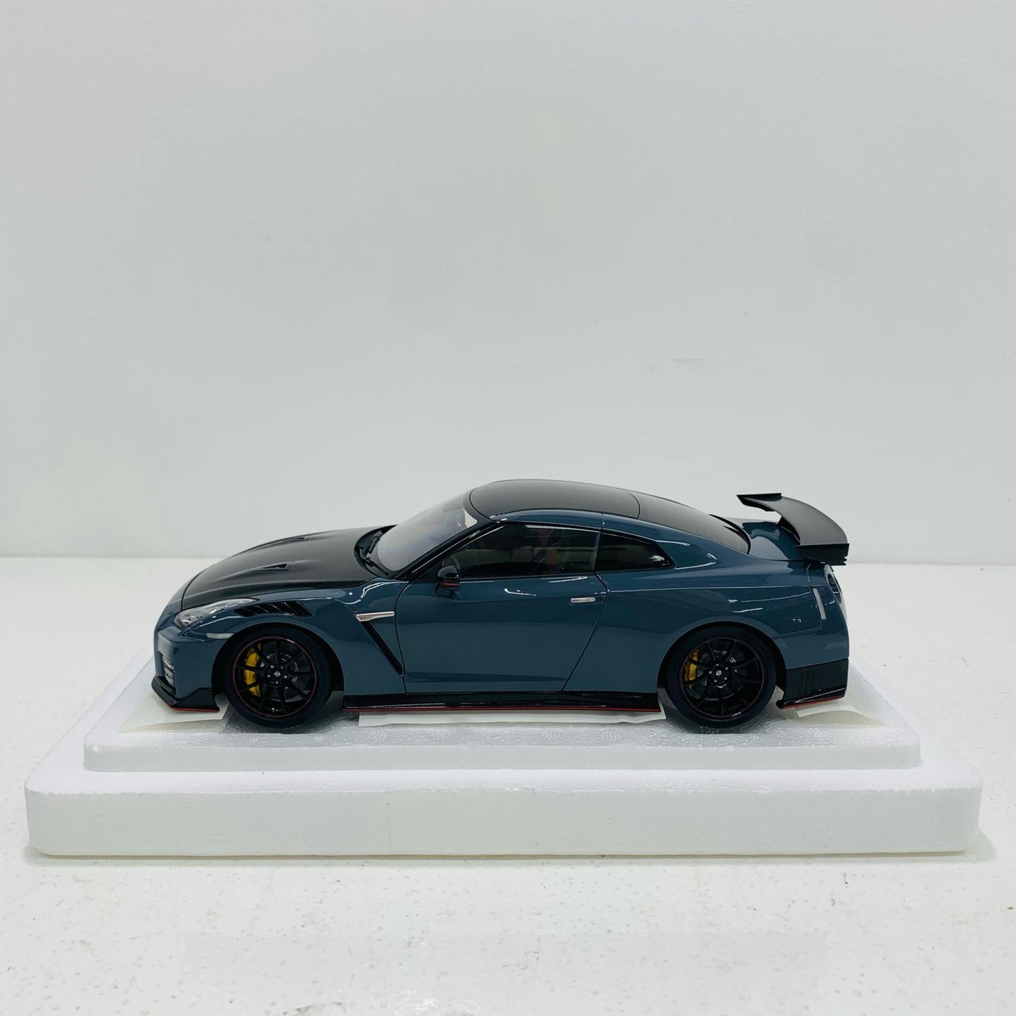 おもちゃ・玩具 1/18 日産 GT-R (R35) ニスモ スペシャルエディション(NISMOステルスグレー) 「オートアート・コンポジットモデルシリーズ」 [77505] 日産 GT-R (R35) スケール ニスモ スペシャルエディション(NISMOステルスグレー) '1/18 77505