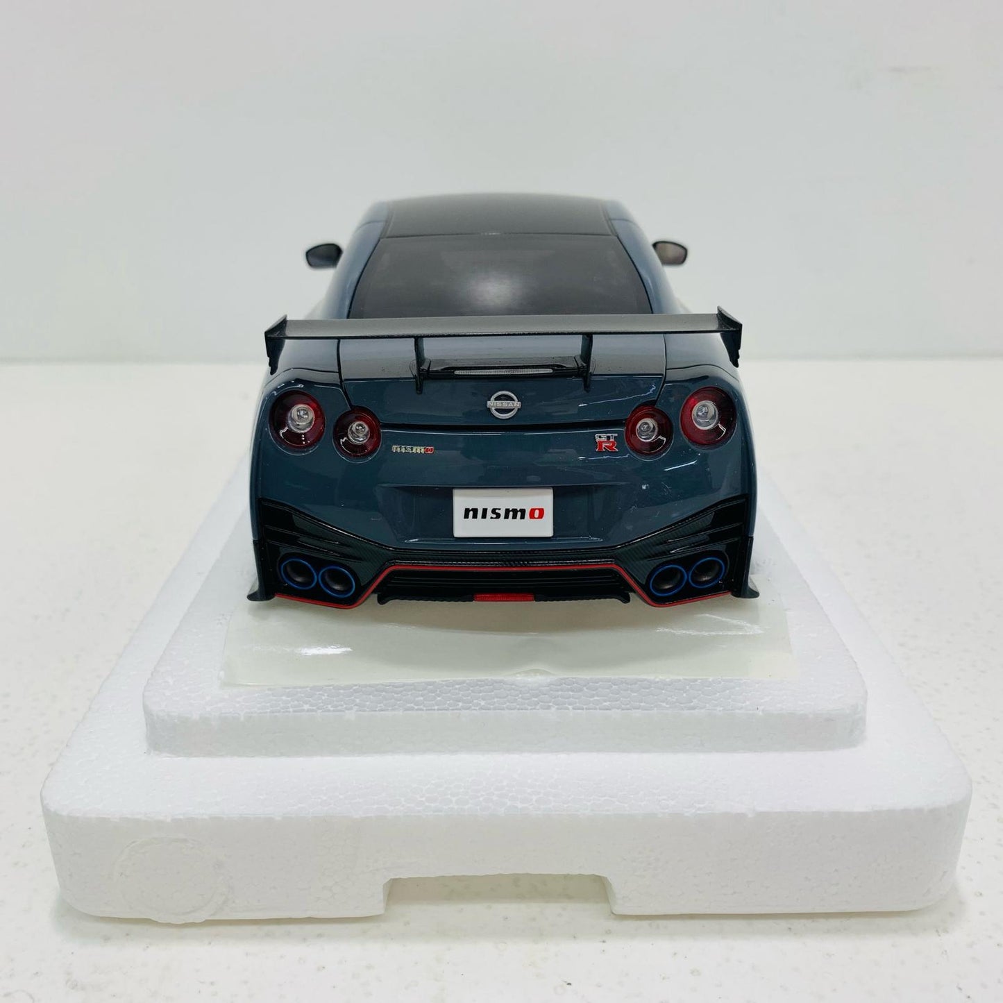 おもちゃ・玩具 1/18 日産 GT-R (R35) ニスモ スペシャルエディション(NISMOステルスグレー) 「オートアート・コンポジットモデルシリーズ」 [77505] 日産 GT-R (R35) スケール ニスモ スペシャルエディション(NISMOステルスグレー) '1/18 77505