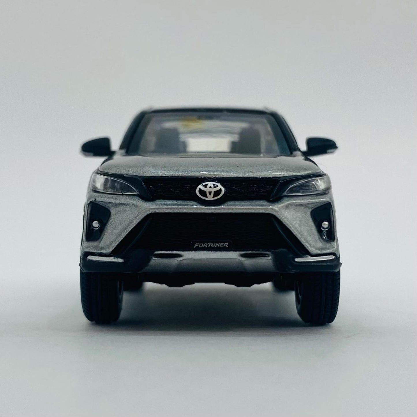 【中古】 1/64 トヨタ フォーチュナー 2023 RHD(メタリックシルバー) [PB-65722]【飾磨店】