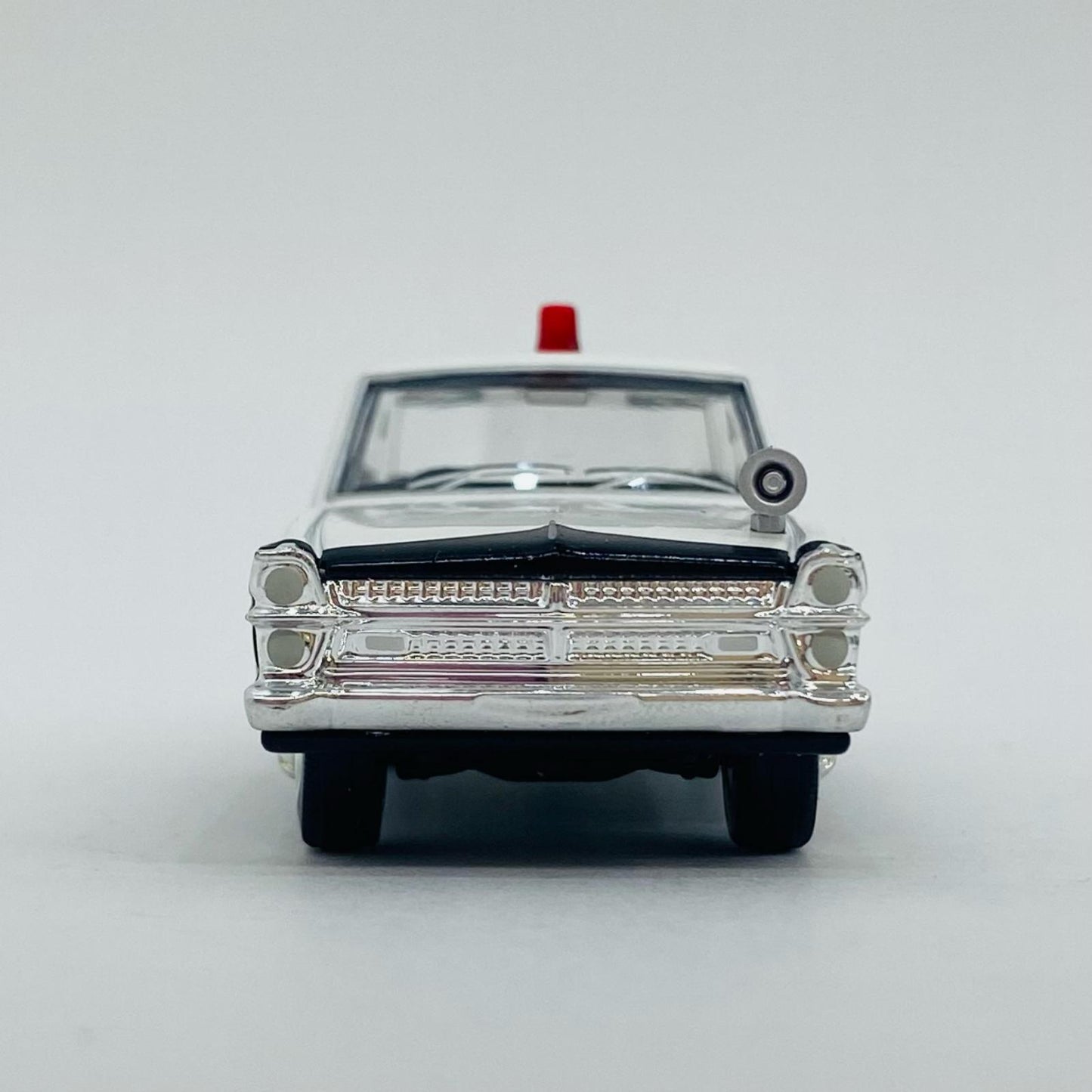 【中古】 1/64 LV-48a ニッサン グロリア 大阪府警パトカー(ホワイト×ブラック) 「トミカリミテッドヴィンテージ」 [213154]【飾磨店】