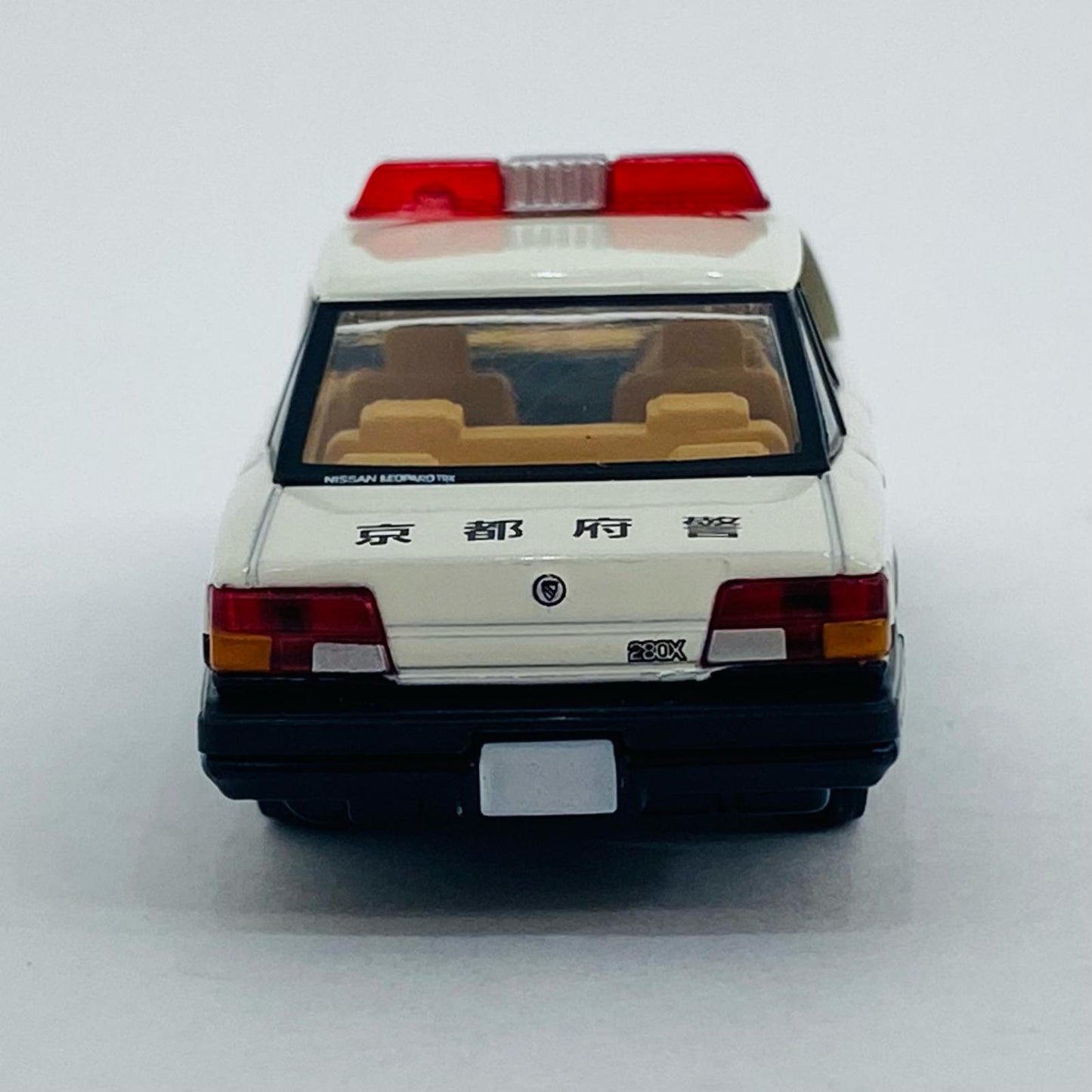 1/64 LV-N04a Nissan Leopard TR-X Kyoto Prefectural Police (White x Black) "Tomica Limited Vintage NEO" [211648]
