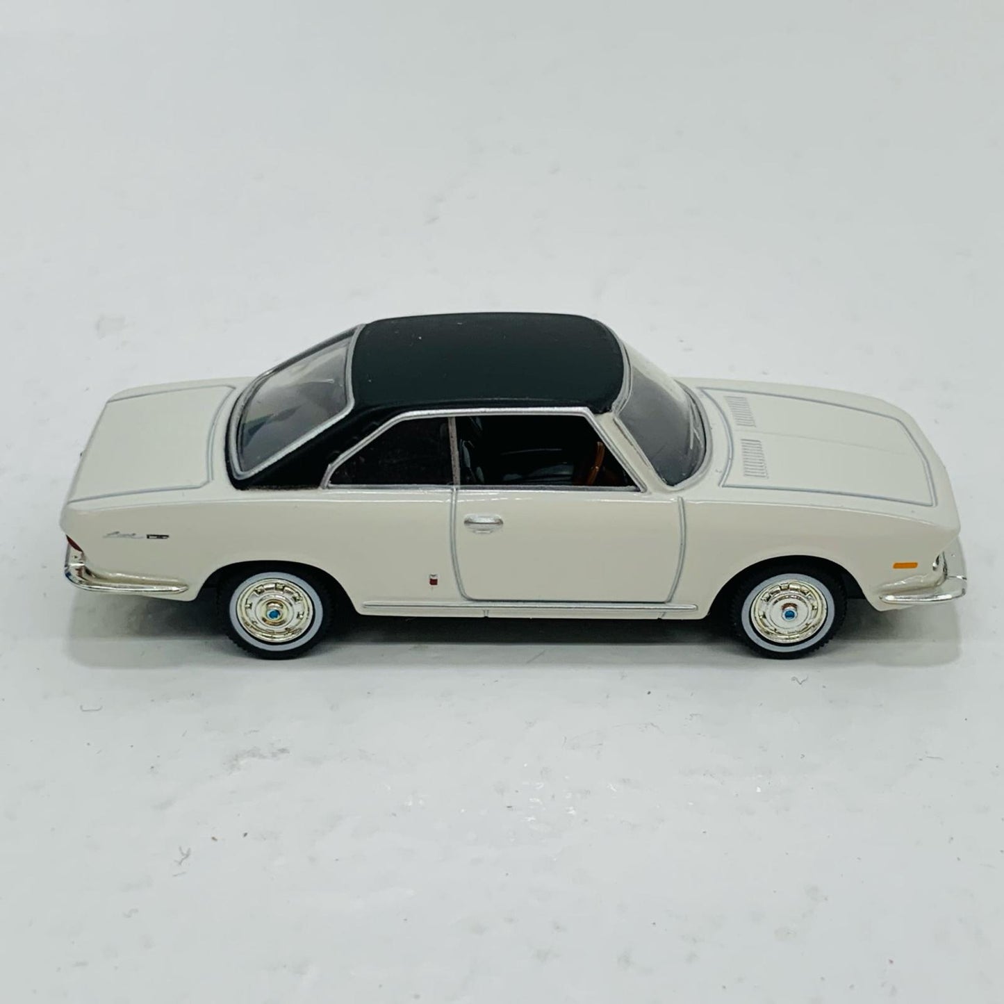 【中古】 1/64 LV-22a マツダ ルーチェ ロータリークーペ(ホワイト×ブラック) 「トミカリミテッドヴィンテージ」 [210191]