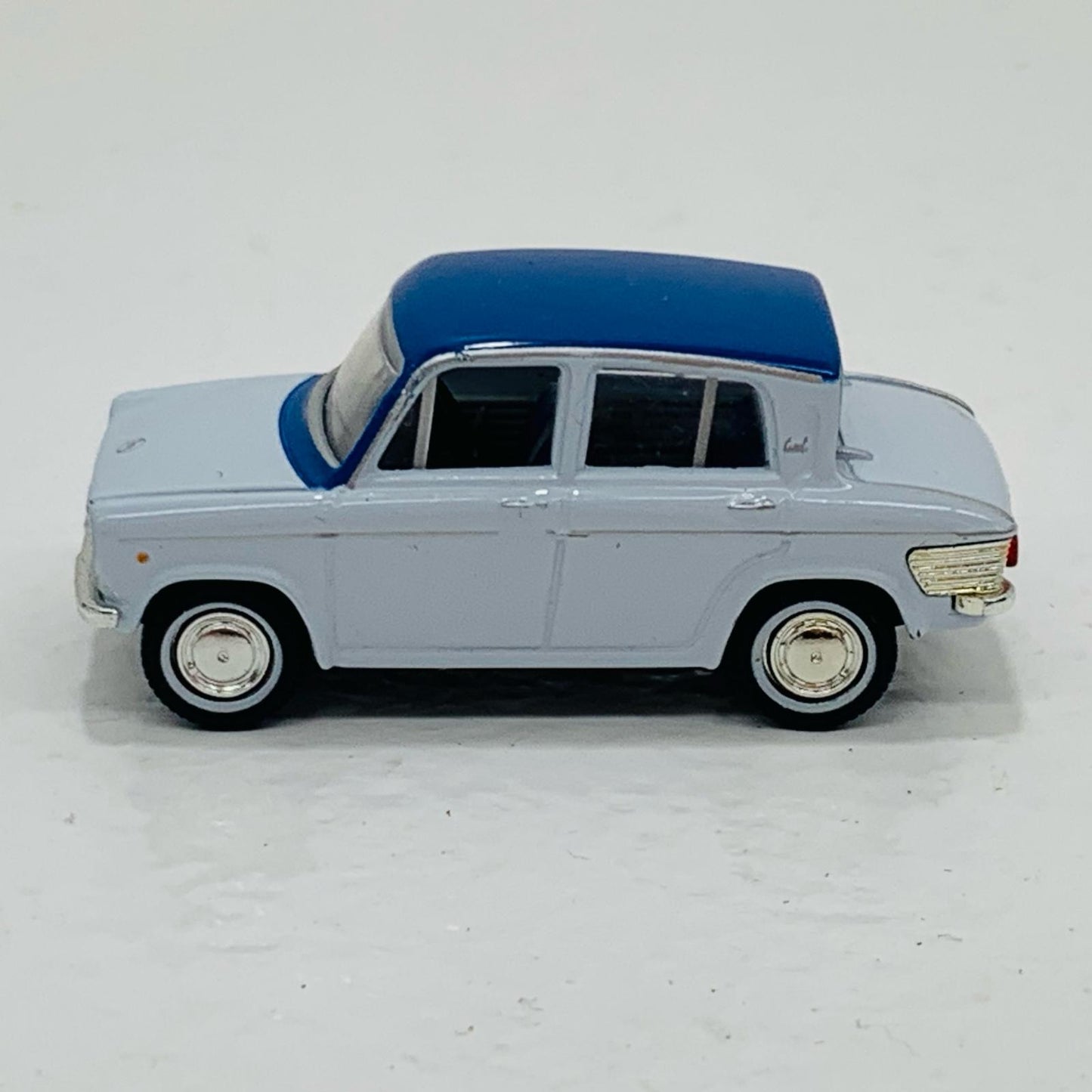 【中古】 1/64 LV-28a マツダ キャロル(ホワイト×ブルー) 「トミカリミテッドヴィンテージ」 [210511]