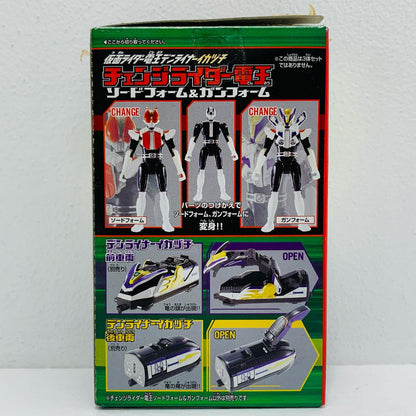 【中古】 チェンジライダー電王ソードフォーム＆ガンフォーム「仮面ライダー電王デンライナーイカヅチ」【フィギュア】【飾磨店】