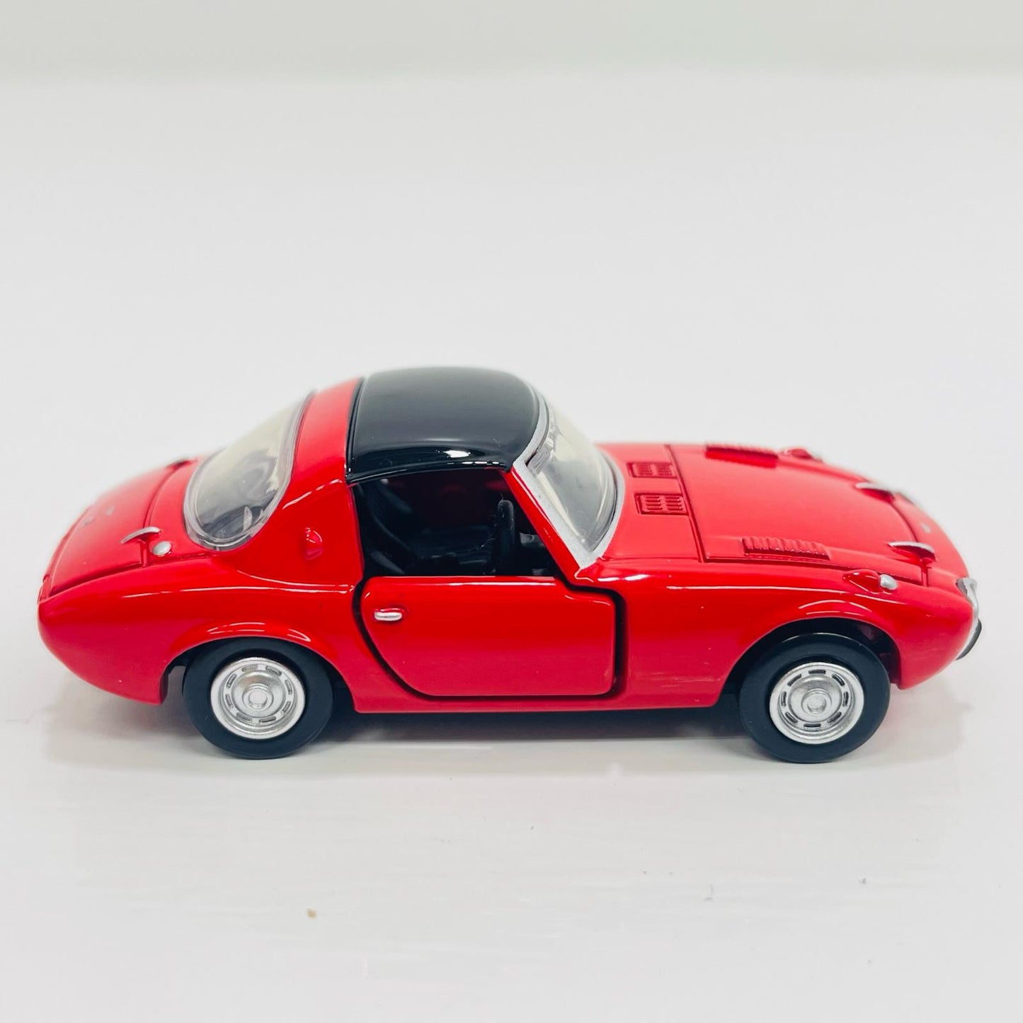 トヨタスポーツ800「トミカプレミアムNo.46」