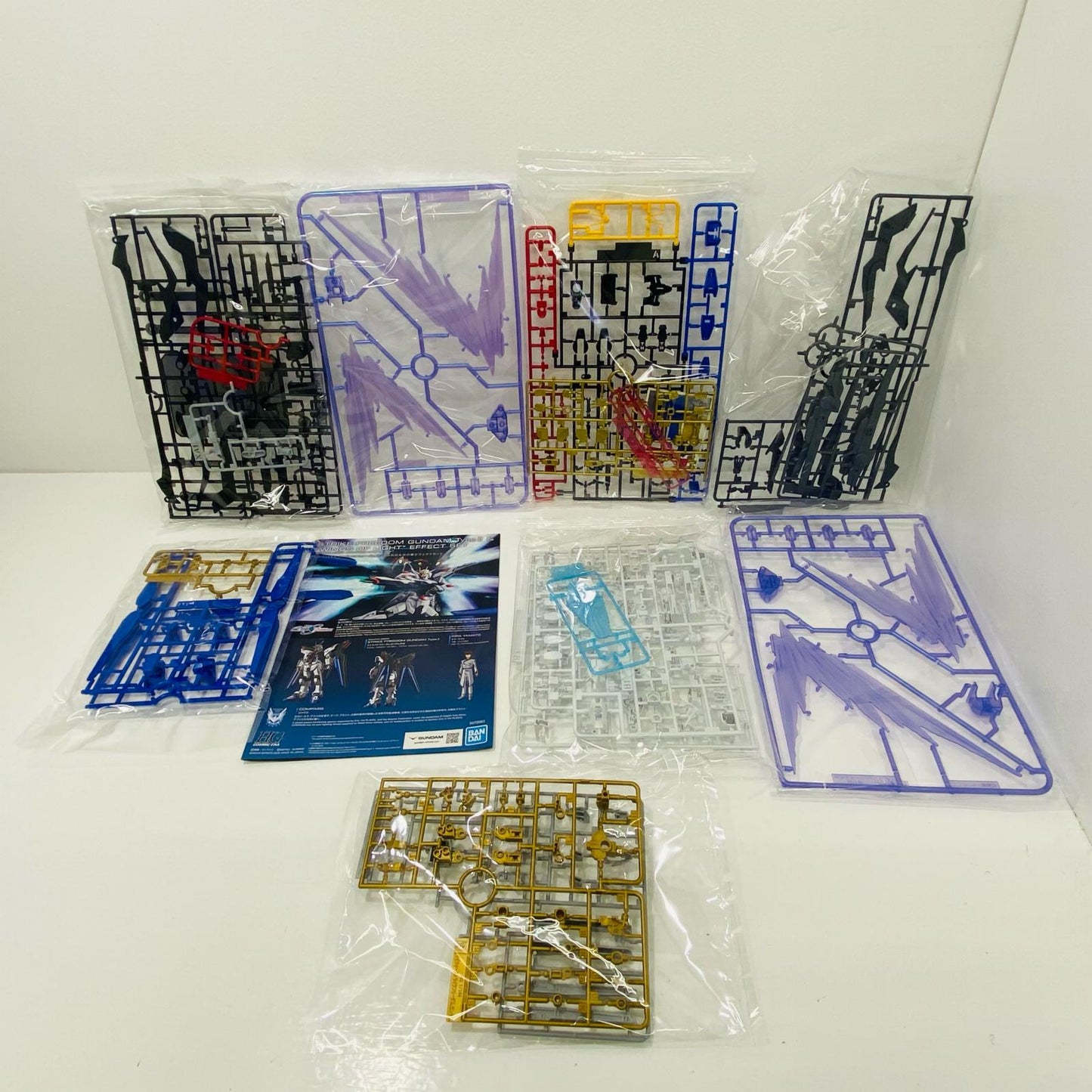 1/144HGストライクフリーダムガンダム弐式＆光の翼エフェクトセット「機動戦士ガンダムSEEDFREEDOM」プレミアムバンダイ限定
