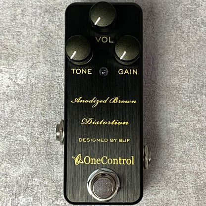 ONE CONTROL | ワンコントロール Anodized Brown Distortion 楽器 ディストーション 【箱付き】低～中音域はふくよかに、高音域は鋭いディストーション【加古川店】