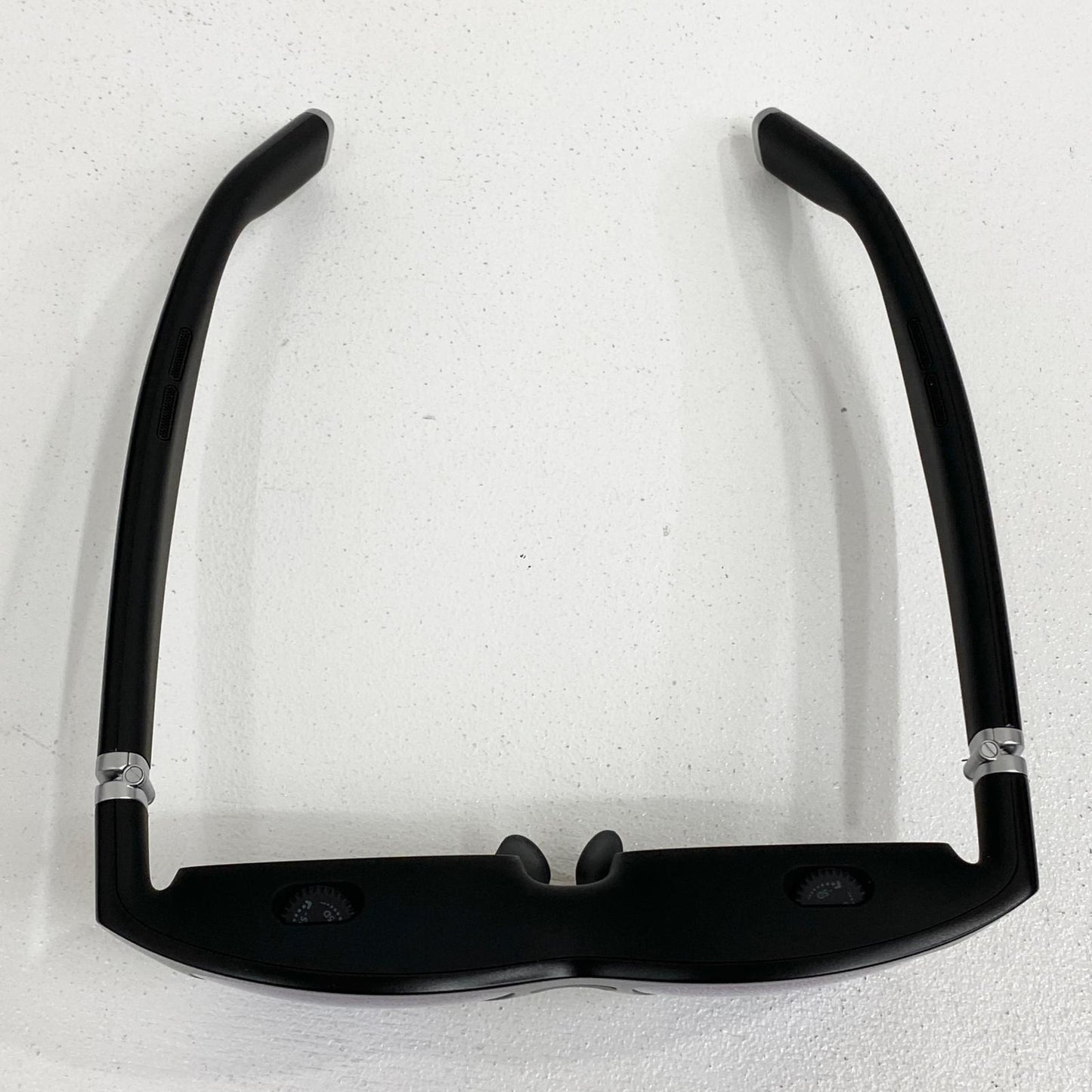 VITURE One V1216 XRグラス ディスプレイタイプ：有機EL 箱・ノースパッド・グリップ・専用ケーブル・ケース付属【加古川店】