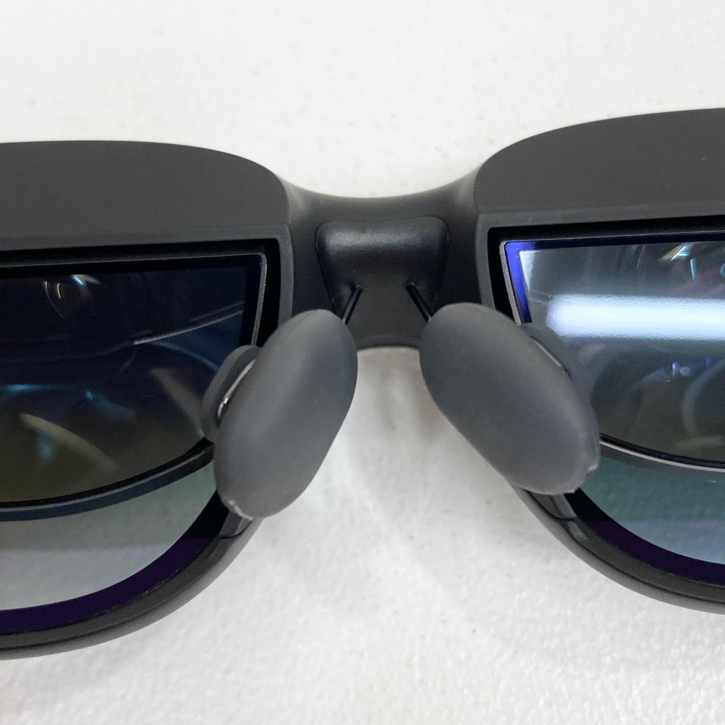 VITURE Pro V1241 XRグラス ディスプレイタイプ：有機EL 箱・ノースパッド・グリップ・専用ケーブル・ケース付属【加古川店】