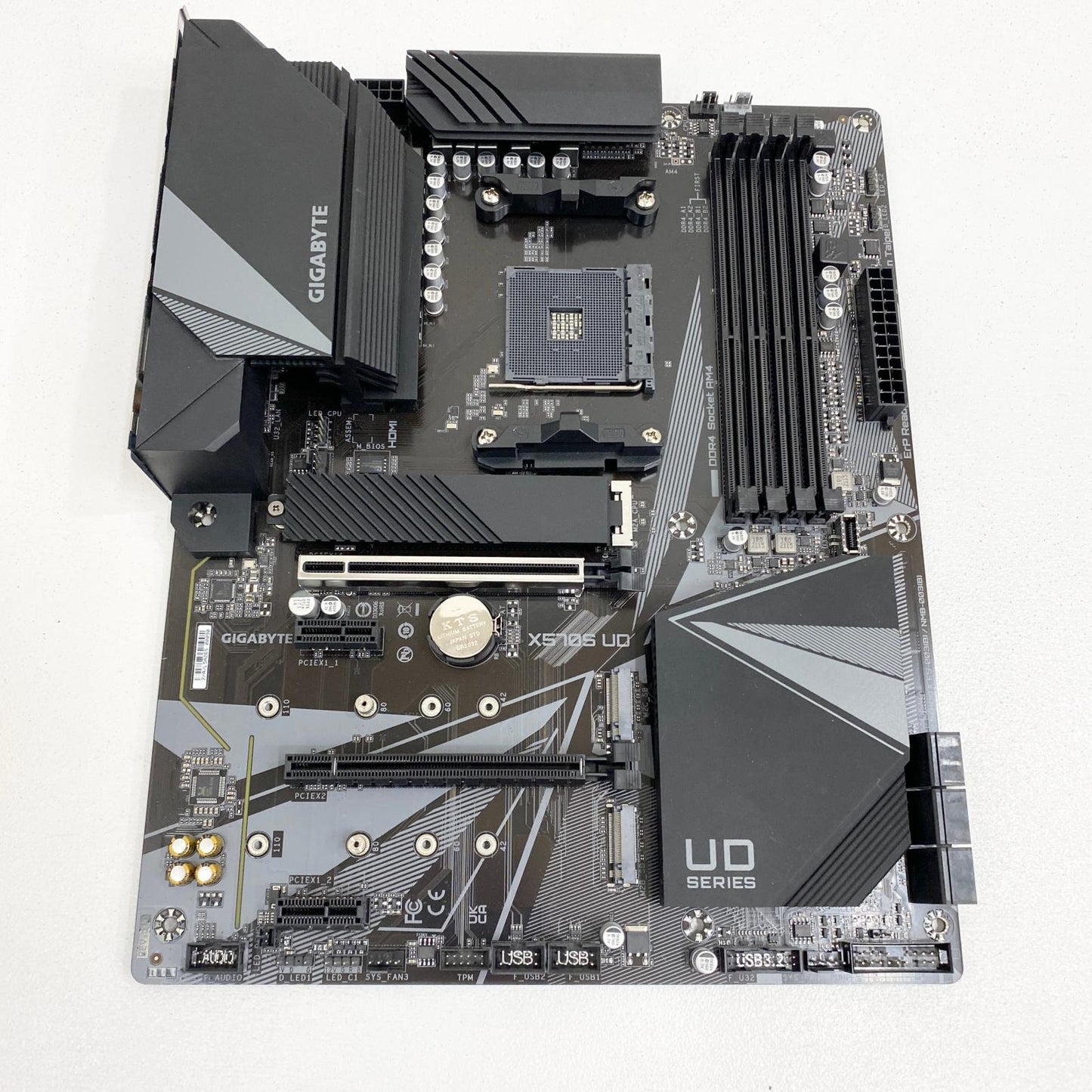 GIGABYTE X570S UD マザーボード Socket AM4 箱・取付ネジ2本・SATAケーブル付属【加古川店】