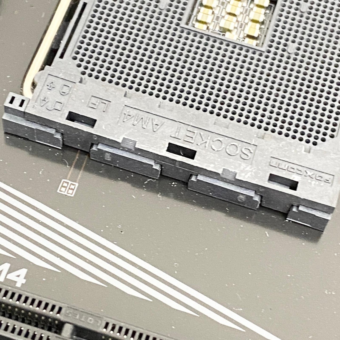 GIGABYTE X570S UD マザーボード Socket AM4 箱・取付ネジ2本・SATAケーブル付属【加古川店】