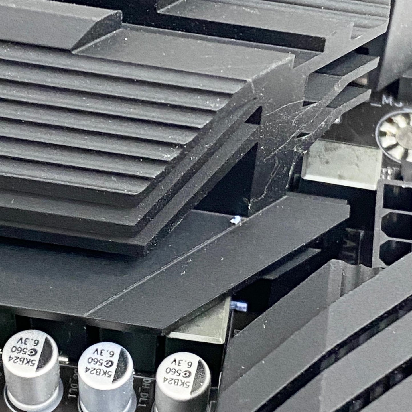 GIGABYTE X570S UD マザーボード Socket AM4 箱・取付ネジ2本・SATAケーブル付属【加古川店】