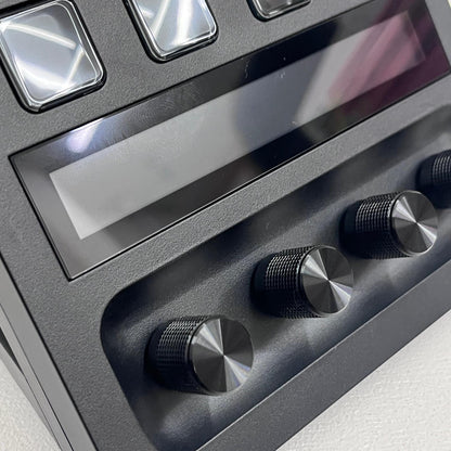 stream deck +：10GBD9901-AMZ　USB HUB：10GBN9901 elgato Elgato Stream Deck + USBハブ セット stream deck +：10GBD9901-AMZ　USB HUB：10GBN9901 Elgato stream deck+：ボタン数　８ボタン USB HUB：USB A×2/USB C×2/アップリンク/電力供給ポート/カードリーダー 【USB HUBは外せません】【加古川店】