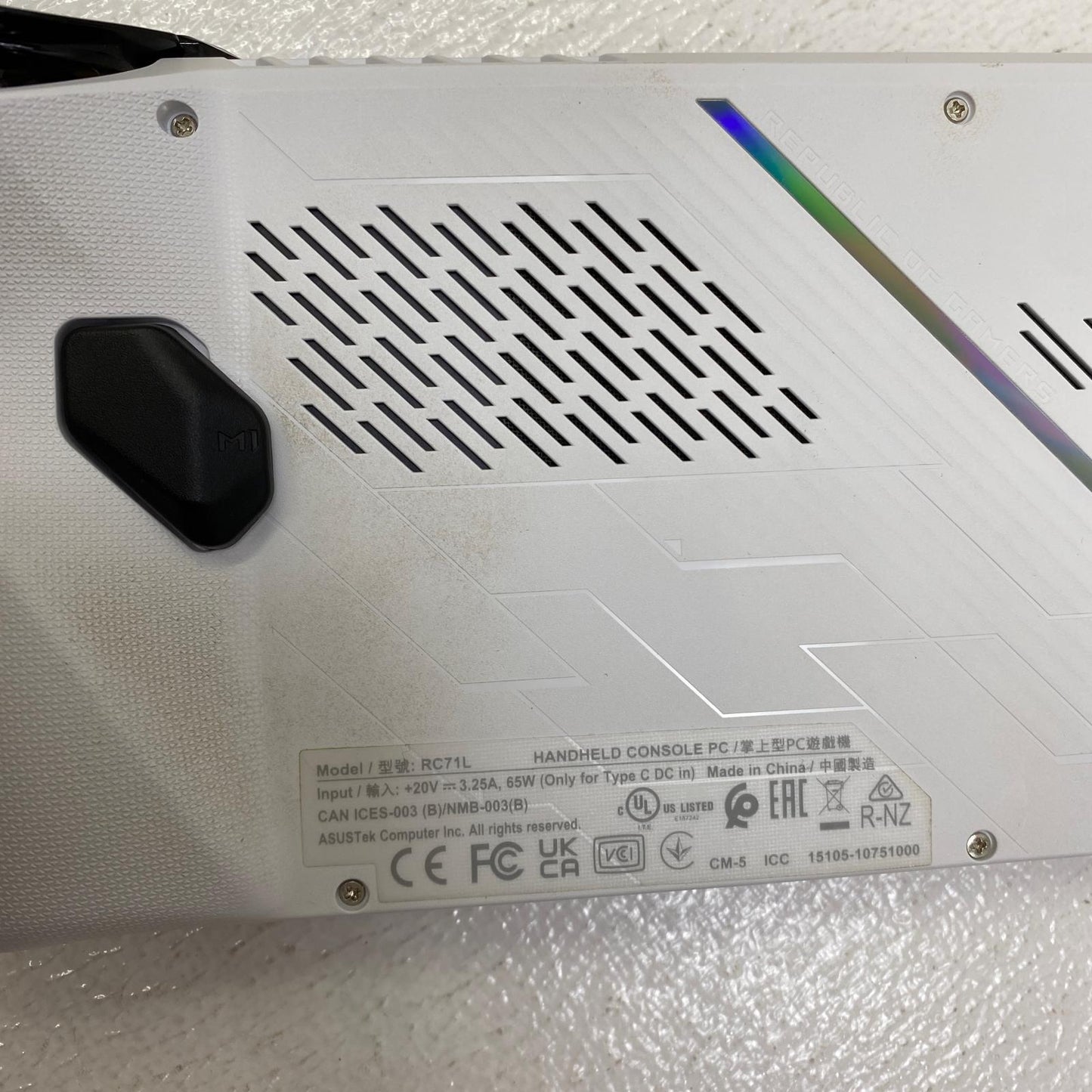 RC71L-Z1512 ASUS ROG Ally RC71L-Z1512 基本仕様 CPU:AMD Ryzen Z1 3.2GHz/6コア・解像度：1920×1080・リフレッシュレート：120Hz・メモリ容量：16GB・SSD:512GB【加古川店】