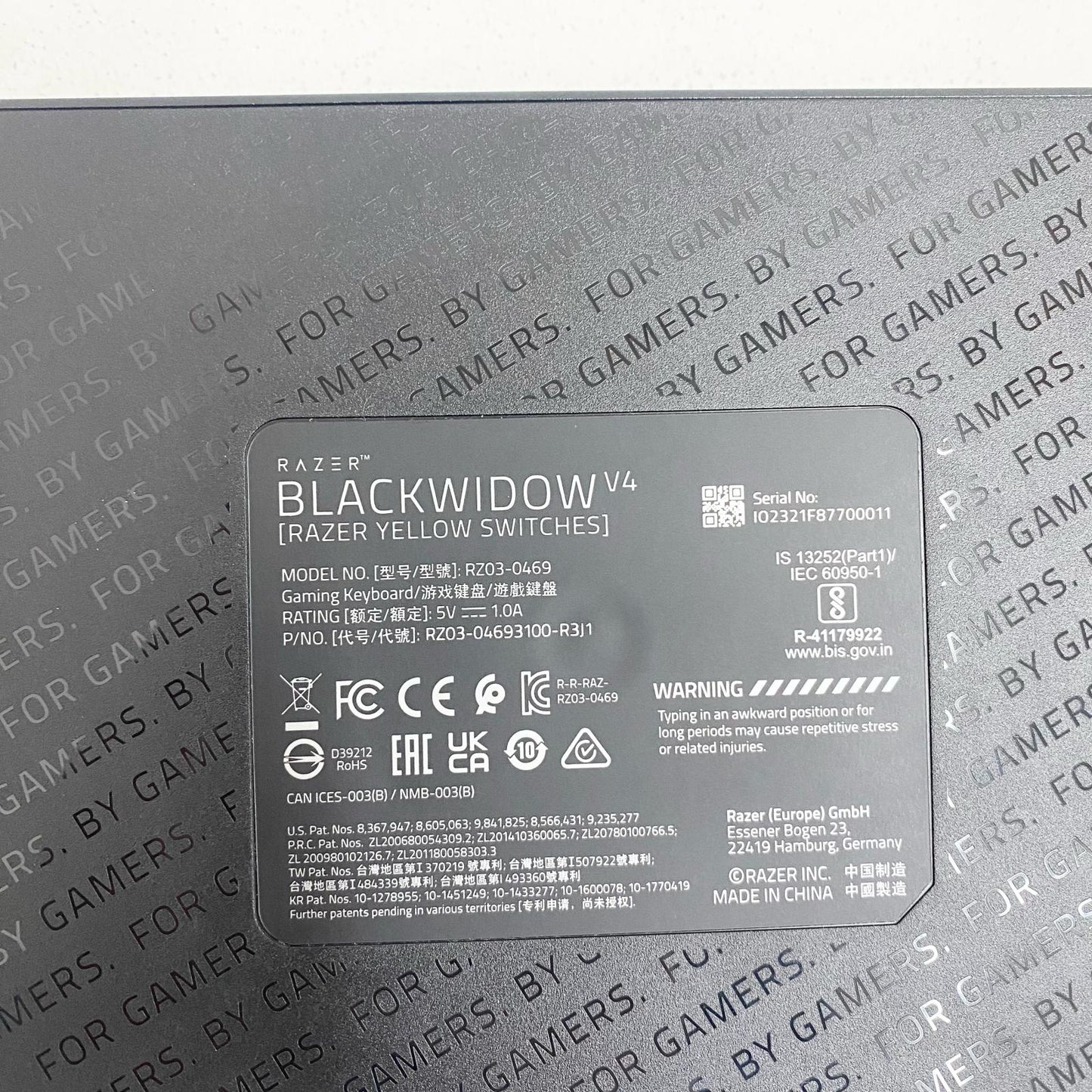 Razer BlackWidow V4 JP ゲーミングキーボード RZ03-04693100-R3J1 日本語配列 フルサイズ 黄軸 箱・USB・印刷物付属【加古川店】