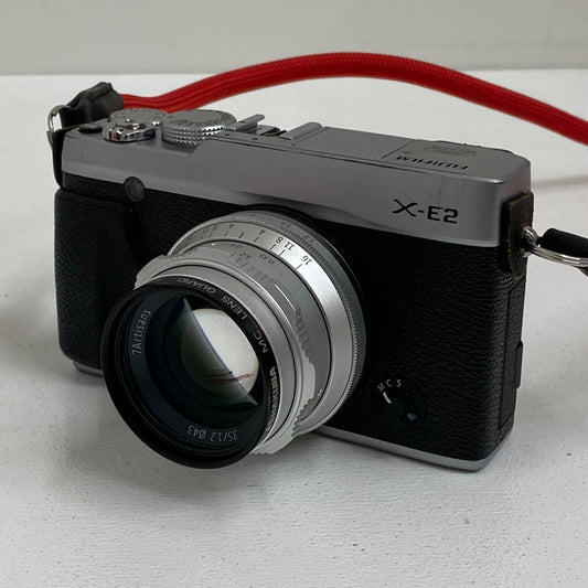 X-E2 FUJIFILM FUJIFILM X-E2 ボディ X-E2 ミラーレス FUJIFILM X APS-C 1630万画素 ○ 七工匠35mm/F1.2レンズ付き【加古川店】