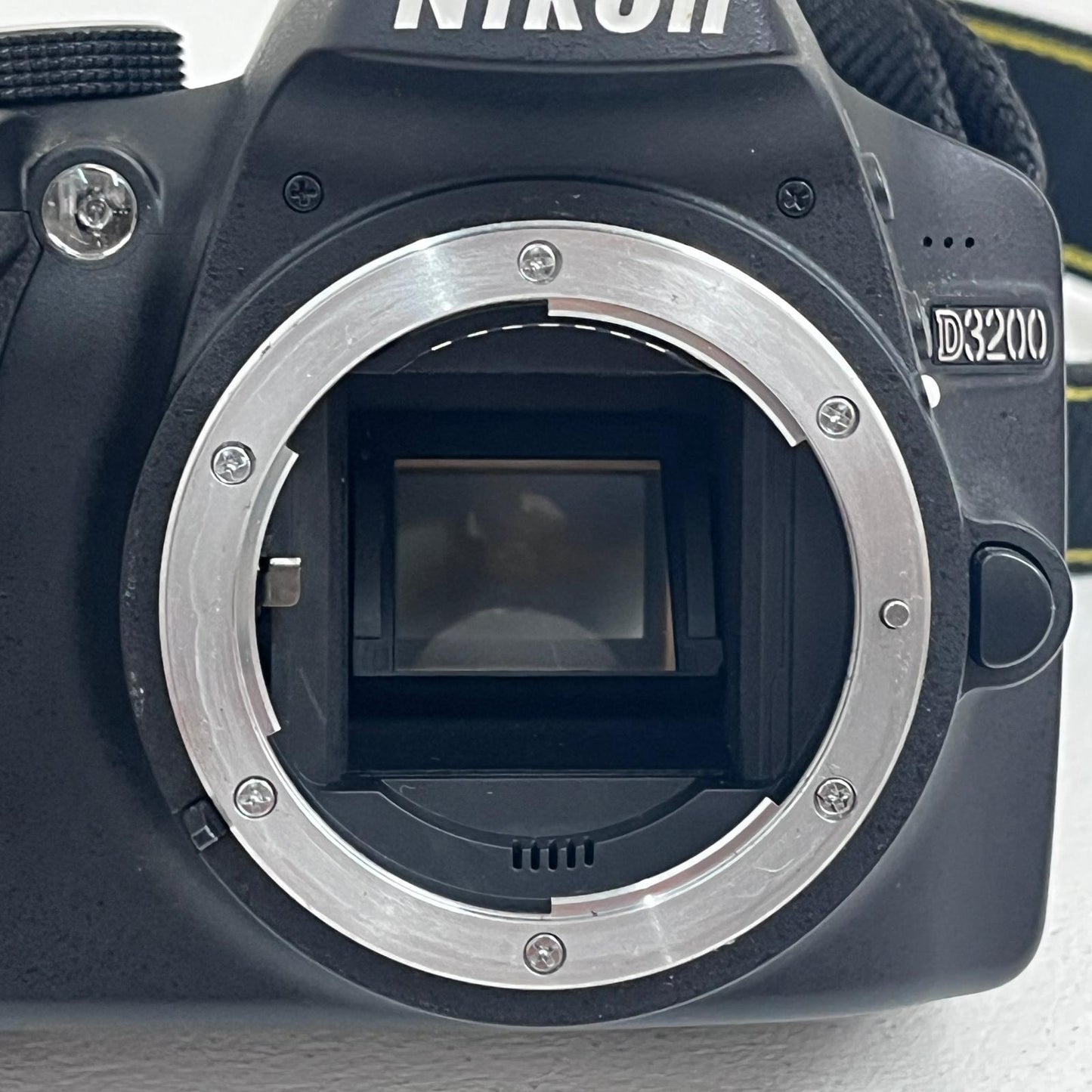 Nikon D3200 ボディ 一眼レフ ニコンF APS-C 2416万画素 本体のみ/充電器欠品【加古川店】