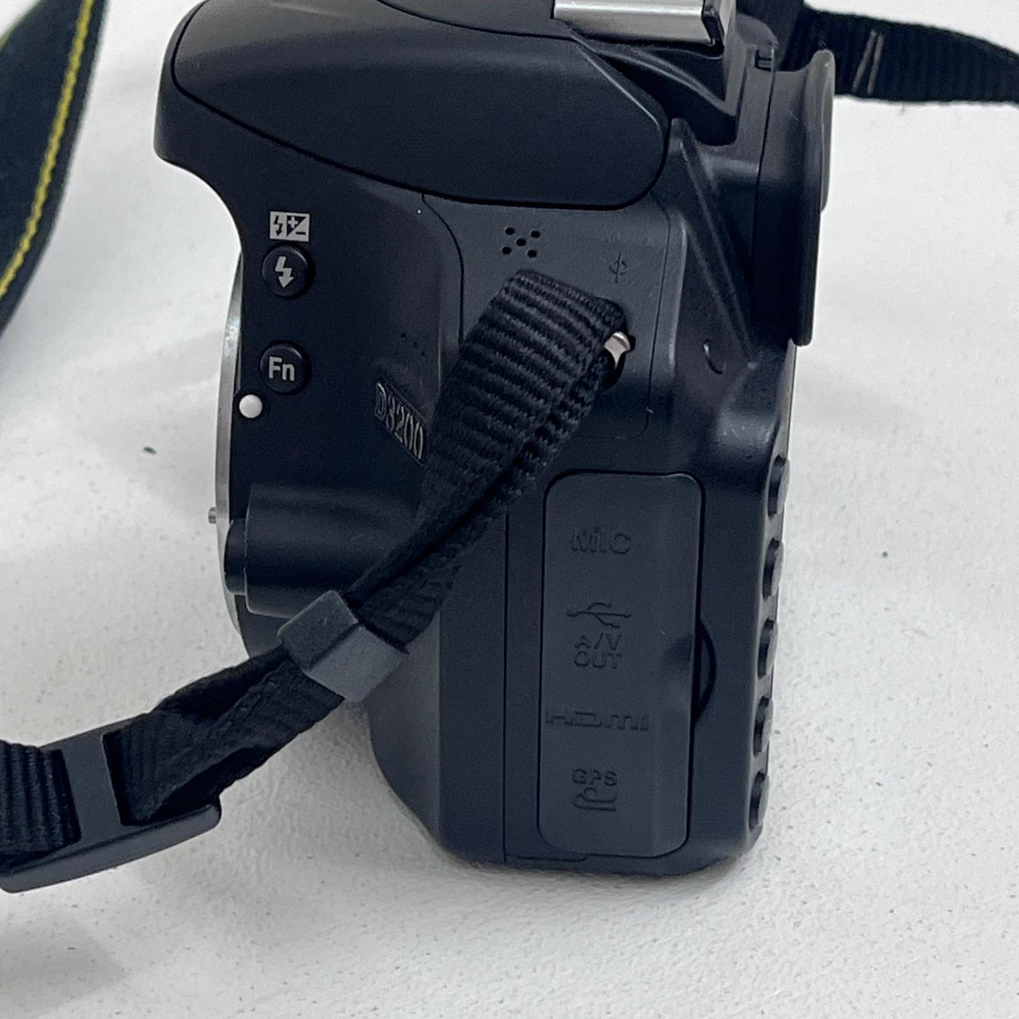 Nikon D3200 ボディ 一眼レフ ニコンF APS-C 2416万画素 本体のみ/充電器欠品【加古川店】