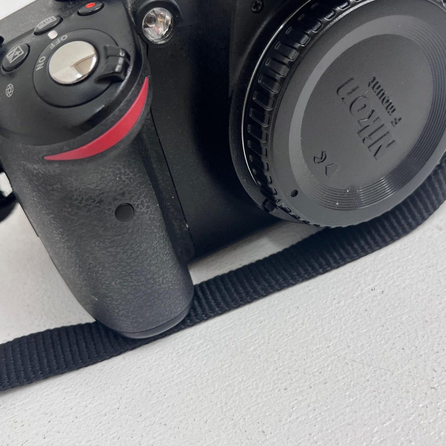 Nikon D3200 ボディ 一眼レフ ニコンF APS-C 2416万画素 本体のみ/充電器欠品【加古川店】