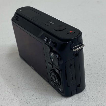 D33697 Nikon Nikon 1 J1 ダブルズームキット D33697 ミラーレス ニコン 1 1型 1010万画素 【液晶下部に黒線あり】【加古川店】