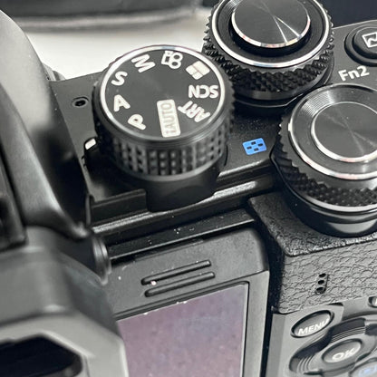 E-M10MarkII OLYMPUS OM-D E-M10 Mark II EZダブルズームキット E-M10MarkII ミラーレス マイクロフォーサーズ フォーサーズ 1605万画素 Wi-Fi対応【加古川店】