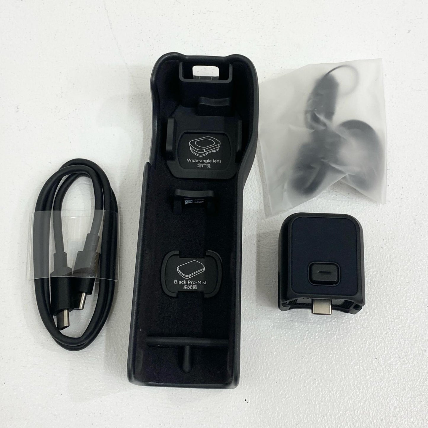 DJI OSMO POCKET 3 ポケットジンバルカメラ 微キズ有 箱・USB・延長ハンドル・ケース・ガイド付属【加古川店】
