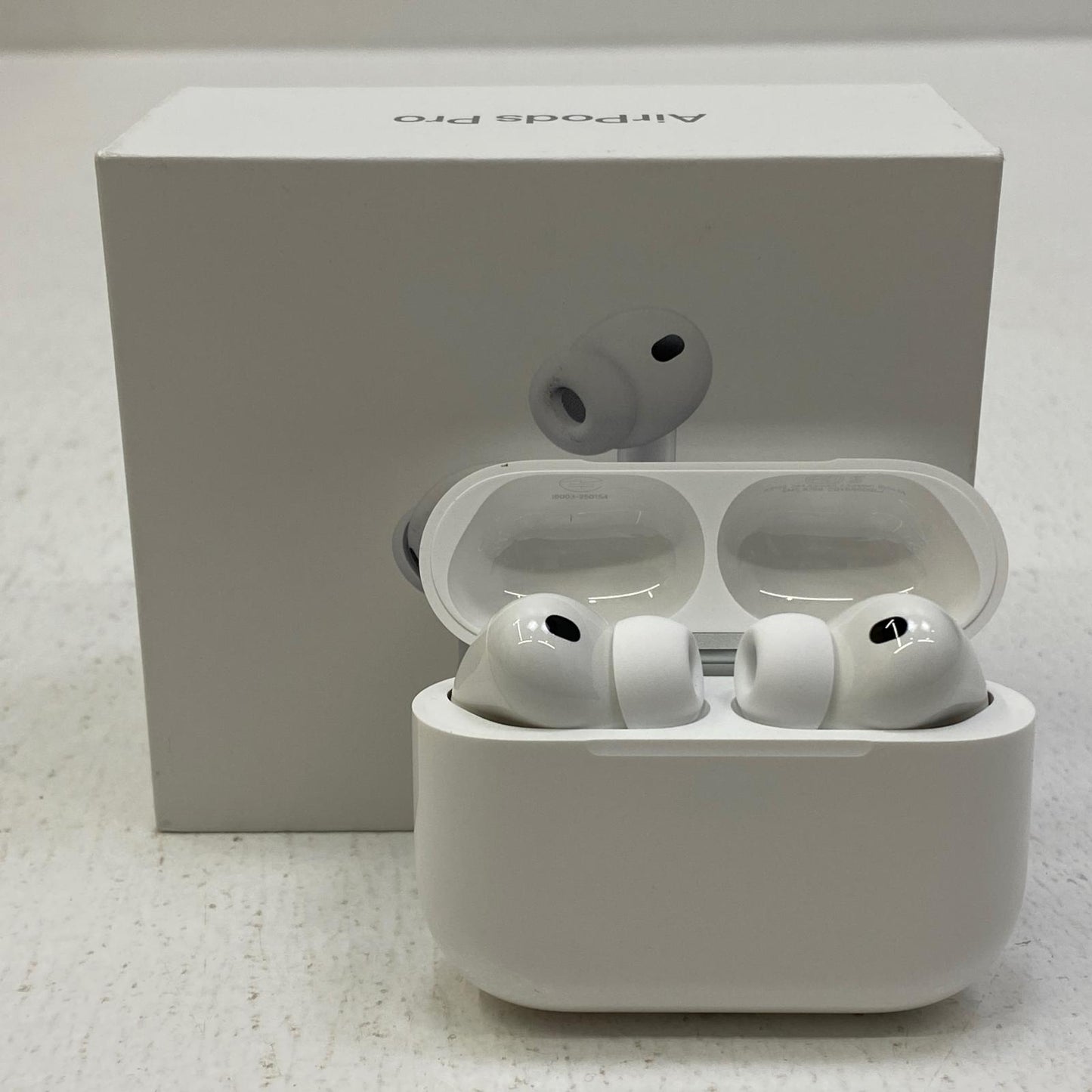 MFHP4J/A Apple AirPods Pro 第3世代 MFHP4J/A【加古川店】
