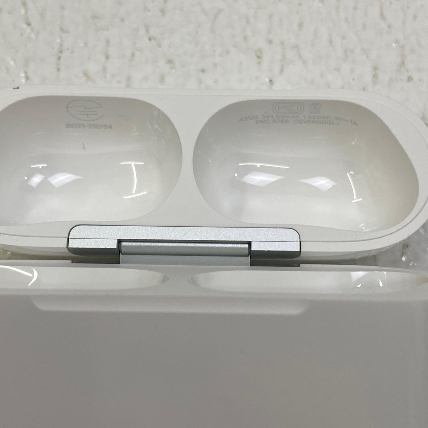 MFHP4J/A Apple AirPods Pro 第3世代 MFHP4J/A【加古川店】