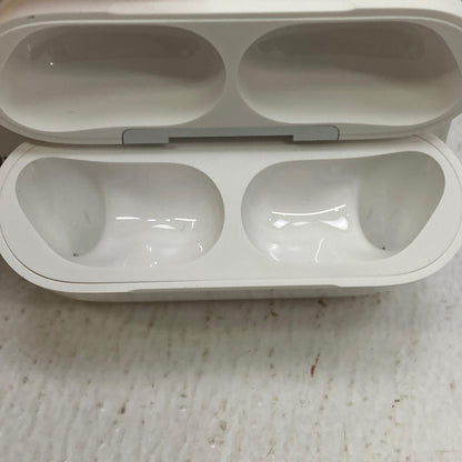 MFHP4J/A Apple AirPods Pro 第3世代 MFHP4J/A【加古川店】