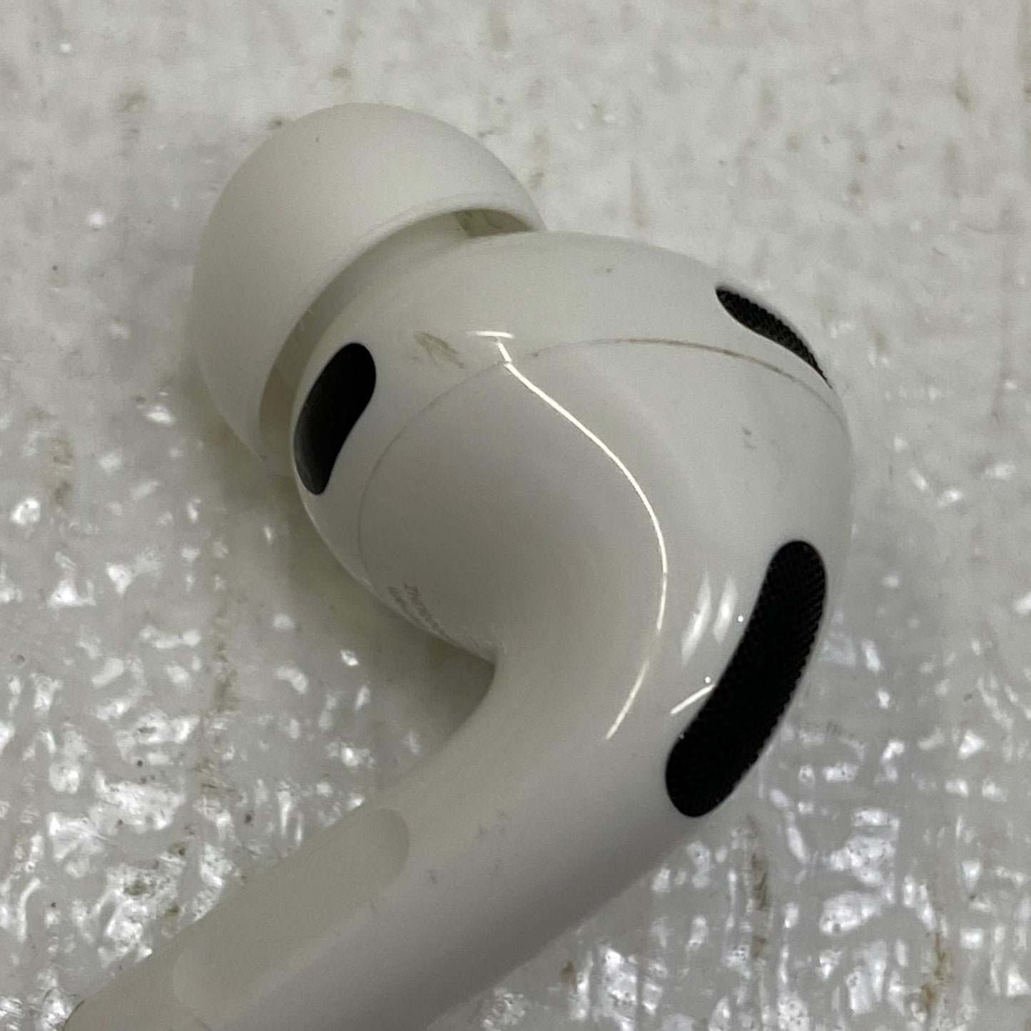 MFHP4J/A Apple AirPods Pro 第3世代 MFHP4J/A【加古川店】