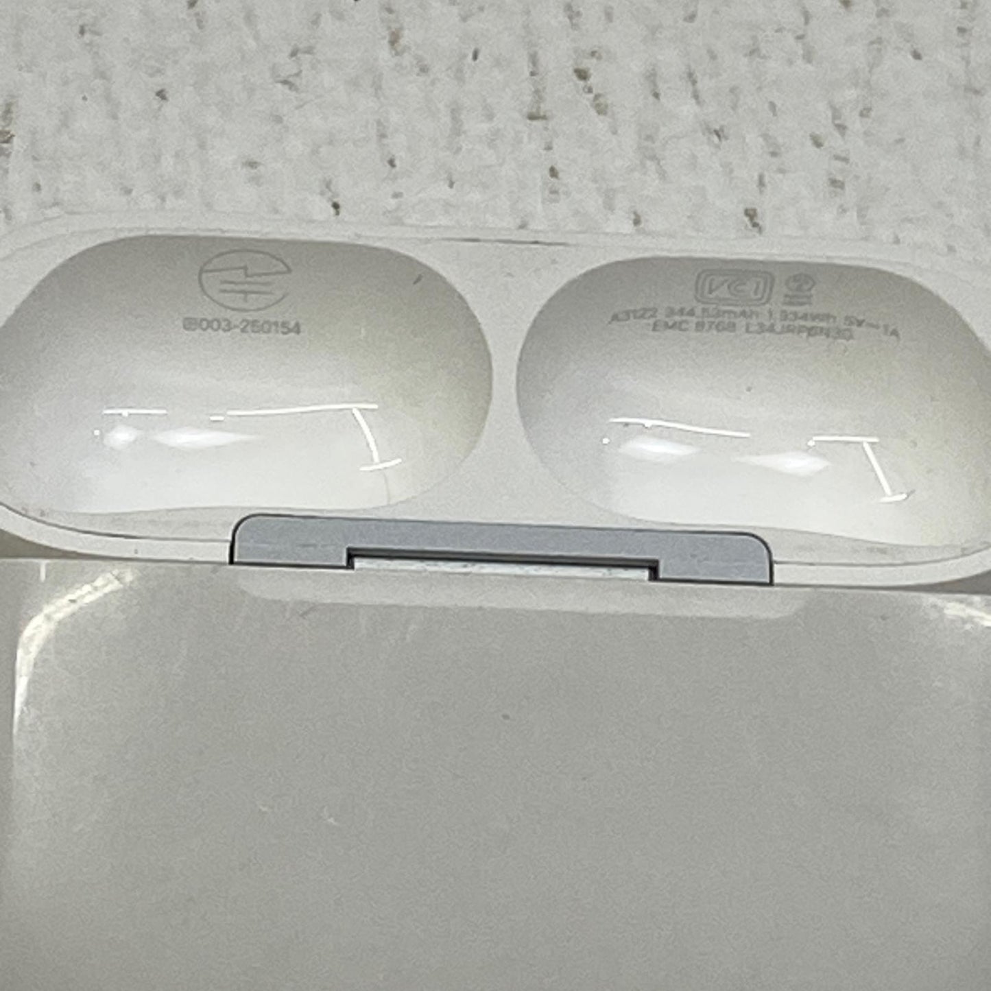 MFHP4J/A Apple AirPods Pro 第3世代 MFHP4J/A【加古川店】