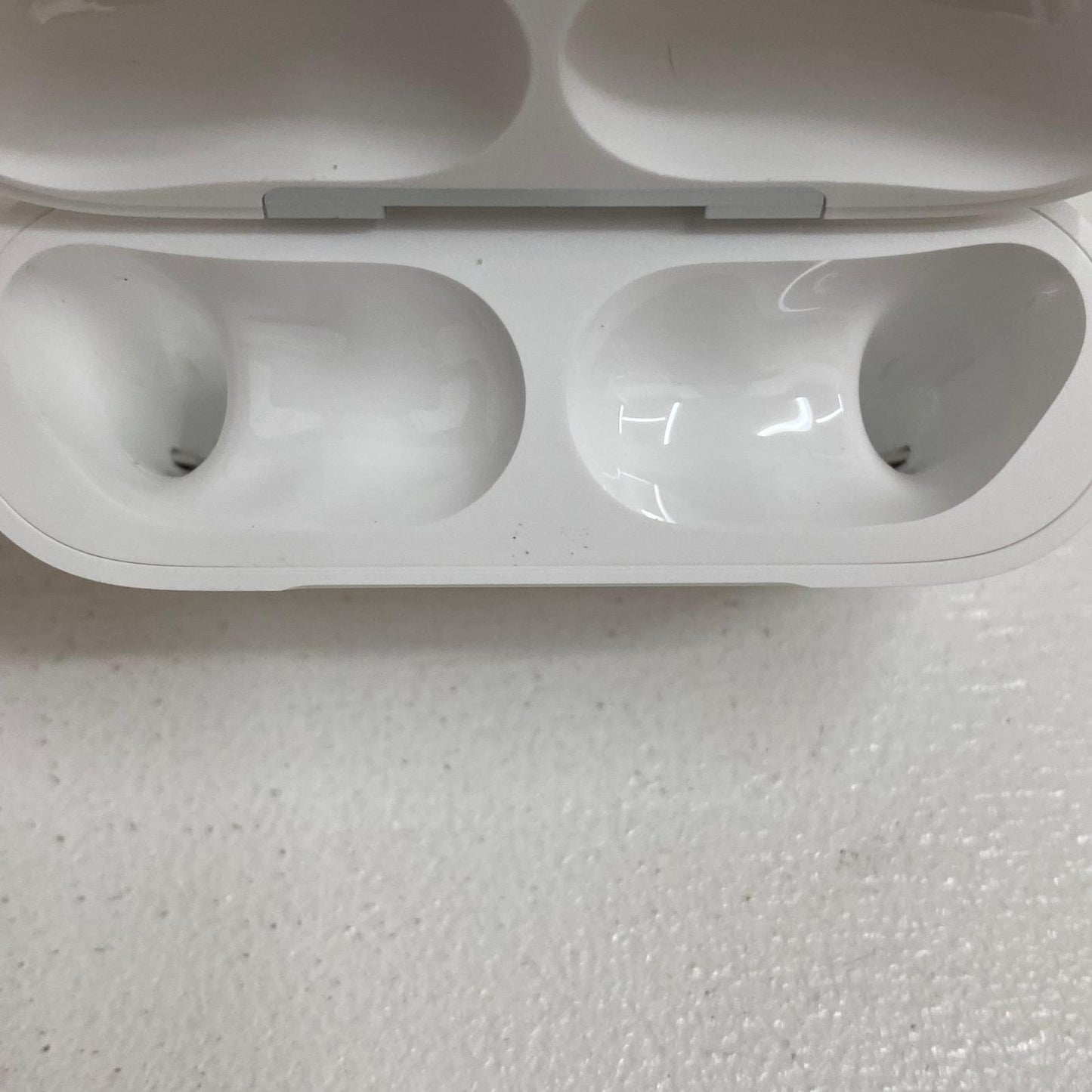 MFHP4J/A Apple AirPods Pro 第3世代 MFHP4J/A【加古川店】