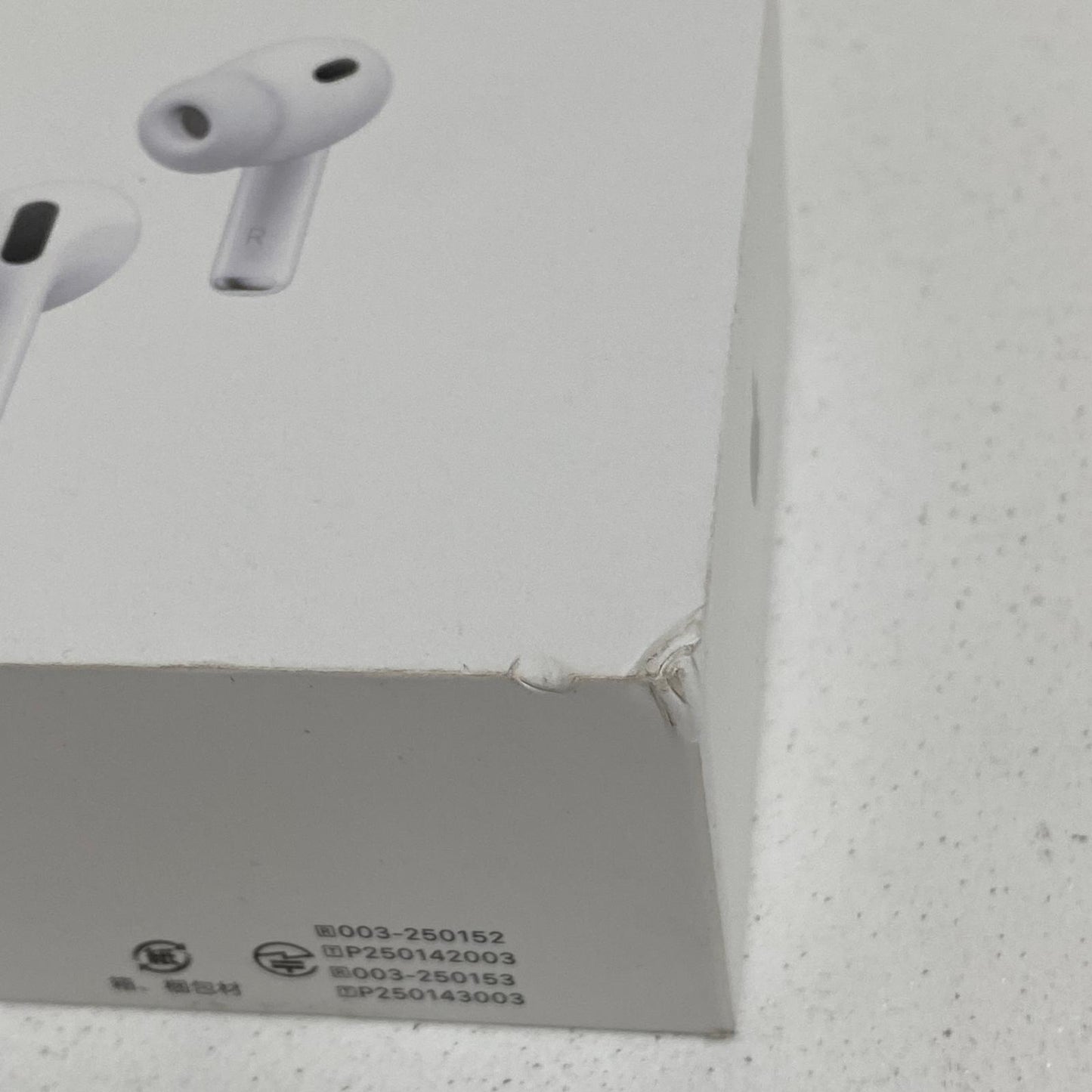 MFHP4J/A Apple AirPods Pro 第3世代 MFHP4J/A【加古川店】