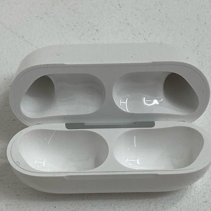 MFHP4J/A Apple AirPods Pro 第3世代 MFHP4J/A【加古川店】